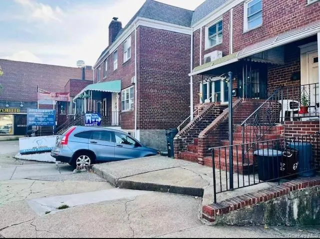 5834 main Street, New York, NY, 5 Bedrooms Bedrooms, 9 Rooms Rooms,3 BathroomsBathrooms,Residential,For Rent,main,0,1029632 5834 main Street, New York, NY, 5 Bedrooms Bedrooms, 9 Rooms Rooms,3 BathroomsBathrooms,Residential,For Rent,main,0,1029632
