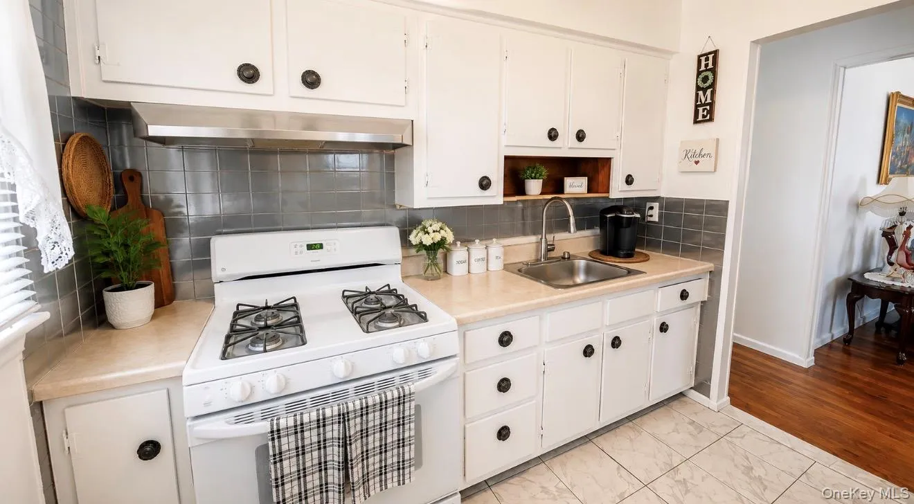 1743 Atherton Avenue, Hempstead, NY, 3 Bedrooms Bedrooms, 6 Rooms Rooms,1 BathroomBathrooms,Residential,For Rent,Atherton,0,1029637 1743 Atherton Avenue, Hempstead, NY, 3 Bedrooms Bedrooms, 6 Rooms Rooms,1 BathroomBathrooms,Residential,For Rent,Atherton,0,1029637