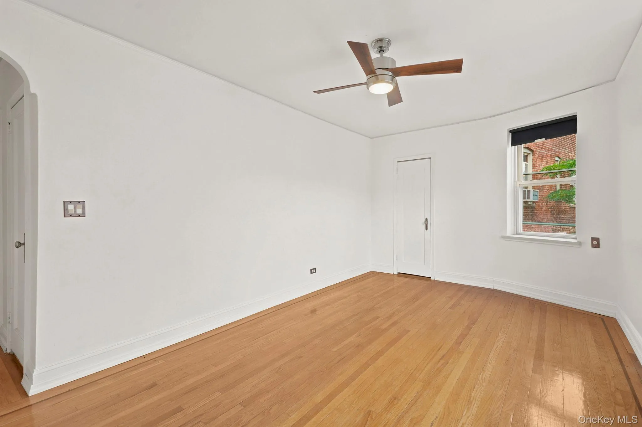 2160 Bronx Park, New York, NY, 2 Bedrooms Bedrooms, 5 Rooms Rooms,1 BathroomBathrooms,Residential,For Rent,Bronx,0,1029639 2160 Bronx Park, New York, NY, 2 Bedrooms Bedrooms, 5 Rooms Rooms,1 BathroomBathrooms,Residential,For Rent,Bronx,0,1029639