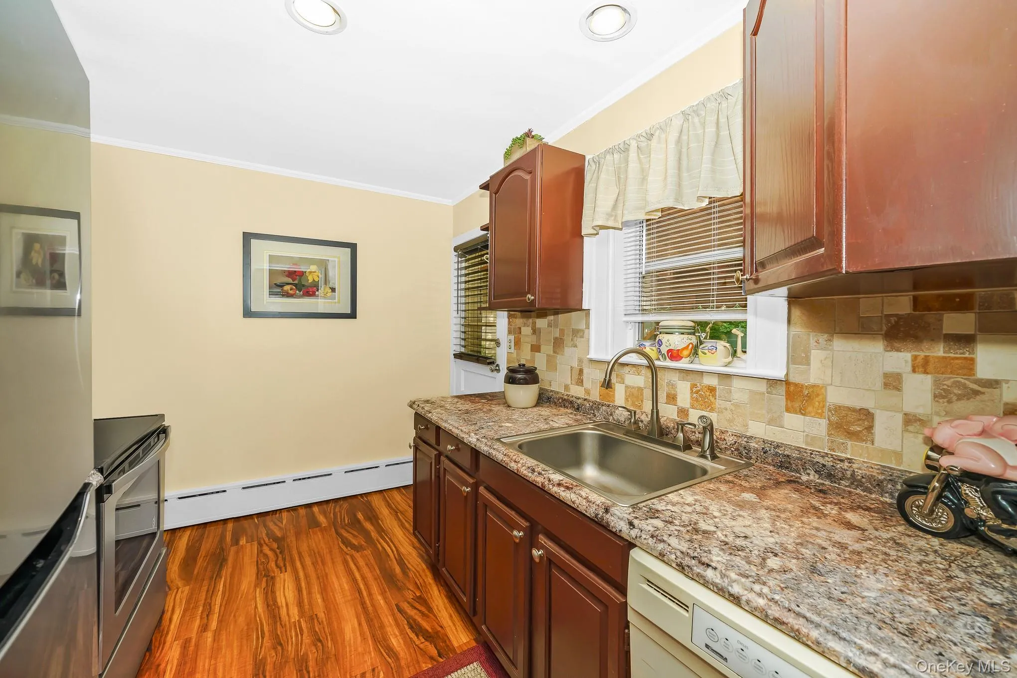 6 Hines Road, Brookhaven, NY, 1 Bedroom Bedrooms, 4 Rooms Rooms,1 BathroomBathrooms,Residential,For Rent,Hines,0,1029642 6 Hines Road, Brookhaven, NY, 1 Bedroom Bedrooms, 4 Rooms Rooms,1 BathroomBathrooms,Residential,For Rent,Hines,0,1029642