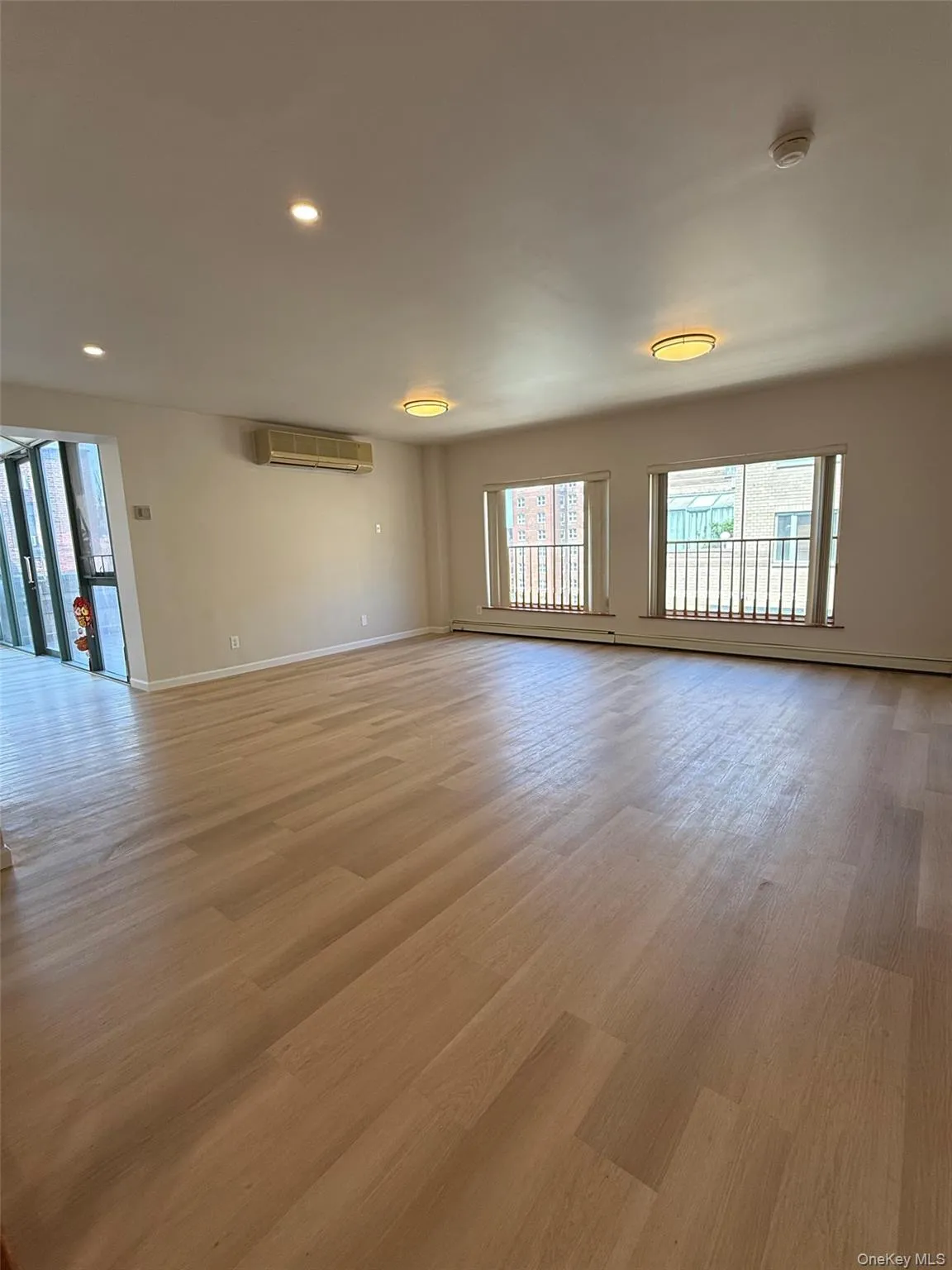 4231 Colden Street, New York, NY, 4 Bedrooms Bedrooms, 8 Rooms Rooms,3 BathroomsBathrooms,Residential,For Rent,Colden,0,1029643 4231 Colden Street, New York, NY, 4 Bedrooms Bedrooms, 8 Rooms Rooms,3 BathroomsBathrooms,Residential,For Rent,Colden,0,1029643