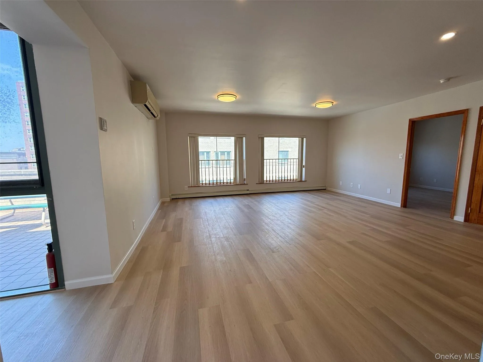 4231 Colden Street, New York, NY, 4 Bedrooms Bedrooms, 8 Rooms Rooms,3 BathroomsBathrooms,Residential,For Rent,Colden,0,1029643 4231 Colden Street, New York, NY, 4 Bedrooms Bedrooms, 8 Rooms Rooms,3 BathroomsBathrooms,Residential,For Rent,Colden,0,1029643