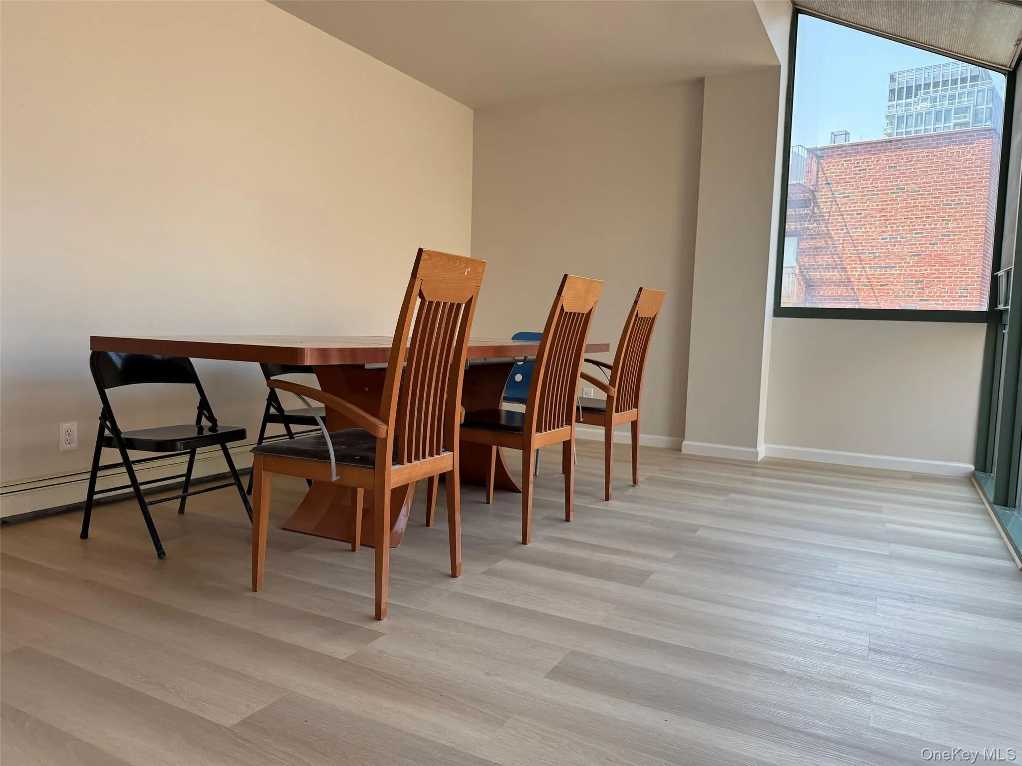 4231 Colden Street, New York, NY, 4 Bedrooms Bedrooms, 8 Rooms Rooms,3 BathroomsBathrooms,Residential,For Rent,Colden,0,1029643 4231 Colden Street, New York, NY, 4 Bedrooms Bedrooms, 8 Rooms Rooms,3 BathroomsBathrooms,Residential,For Rent,Colden,0,1029643