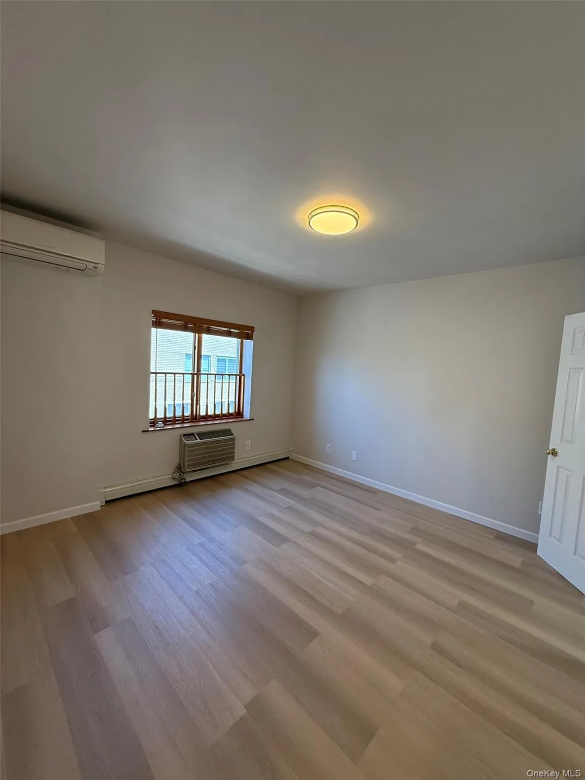 4231 Colden Street, New York, NY, 4 Bedrooms Bedrooms, 8 Rooms Rooms,3 BathroomsBathrooms,Residential,For Rent,Colden,0,1029643 4231 Colden Street, New York, NY, 4 Bedrooms Bedrooms, 8 Rooms Rooms,3 BathroomsBathrooms,Residential,For Rent,Colden,0,1029643