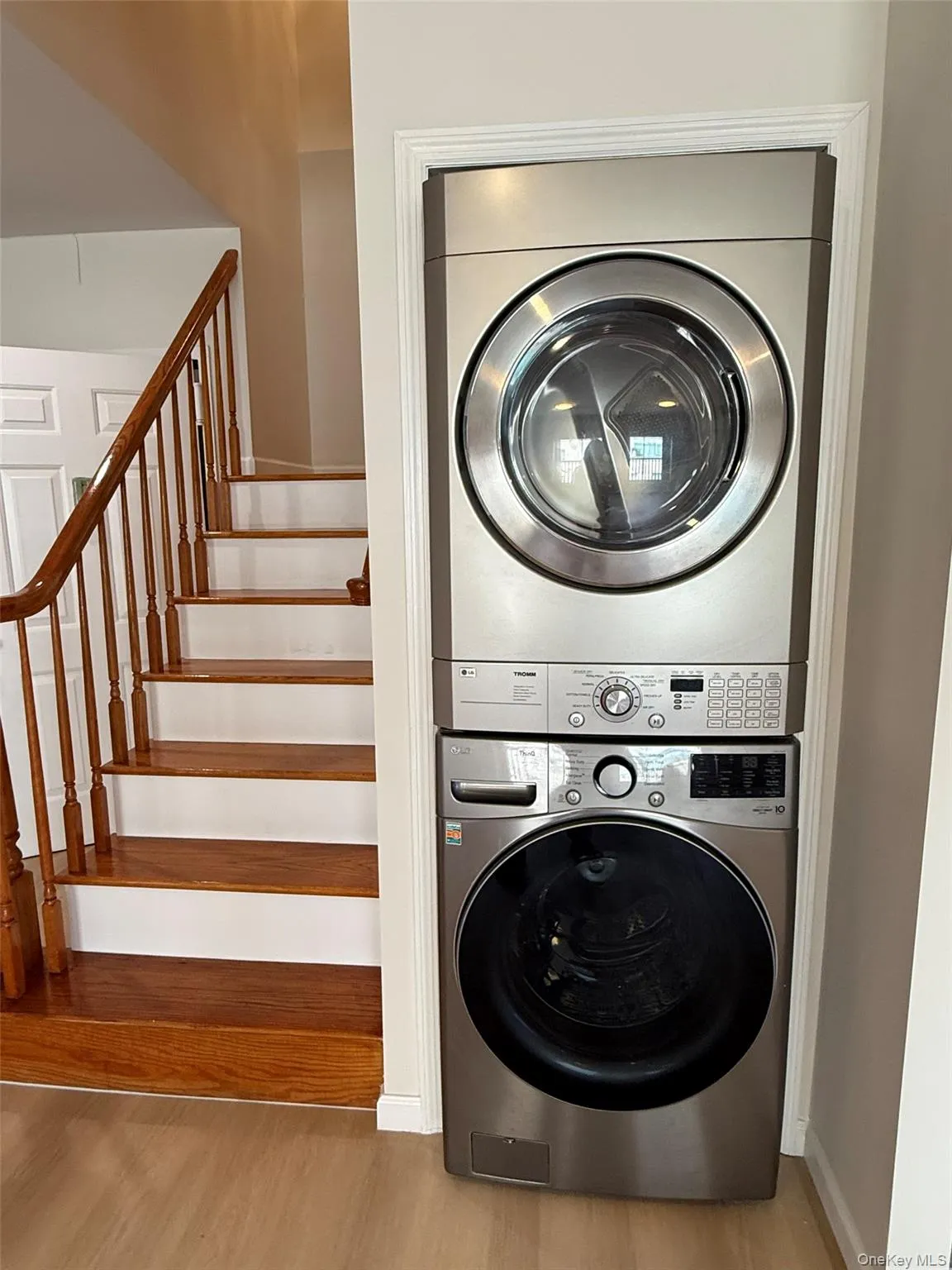 4231 Colden Street, New York, NY, 4 Bedrooms Bedrooms, 8 Rooms Rooms,3 BathroomsBathrooms,Residential,For Rent,Colden,0,1029643 4231 Colden Street, New York, NY, 4 Bedrooms Bedrooms, 8 Rooms Rooms,3 BathroomsBathrooms,Residential,For Rent,Colden,0,1029643