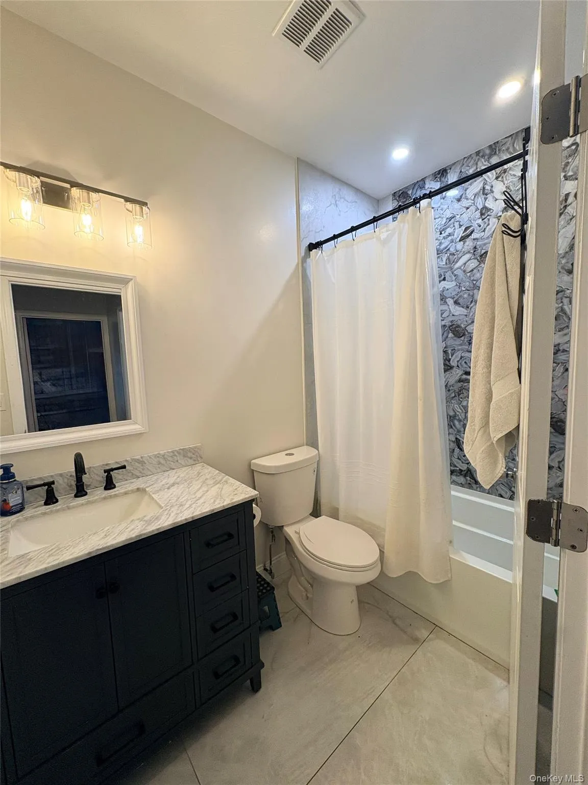 50 Hambletonian Avenue, Chester Town, NY, 3 Bedrooms Bedrooms, 5 Rooms Rooms,2 BathroomsBathrooms,Residential,For Rent,Hambletonian,0,1029645 50 Hambletonian Avenue, Chester Town, NY, 3 Bedrooms Bedrooms, 5 Rooms Rooms,2 BathroomsBathrooms,Residential,For Rent,Hambletonian,0,1029645