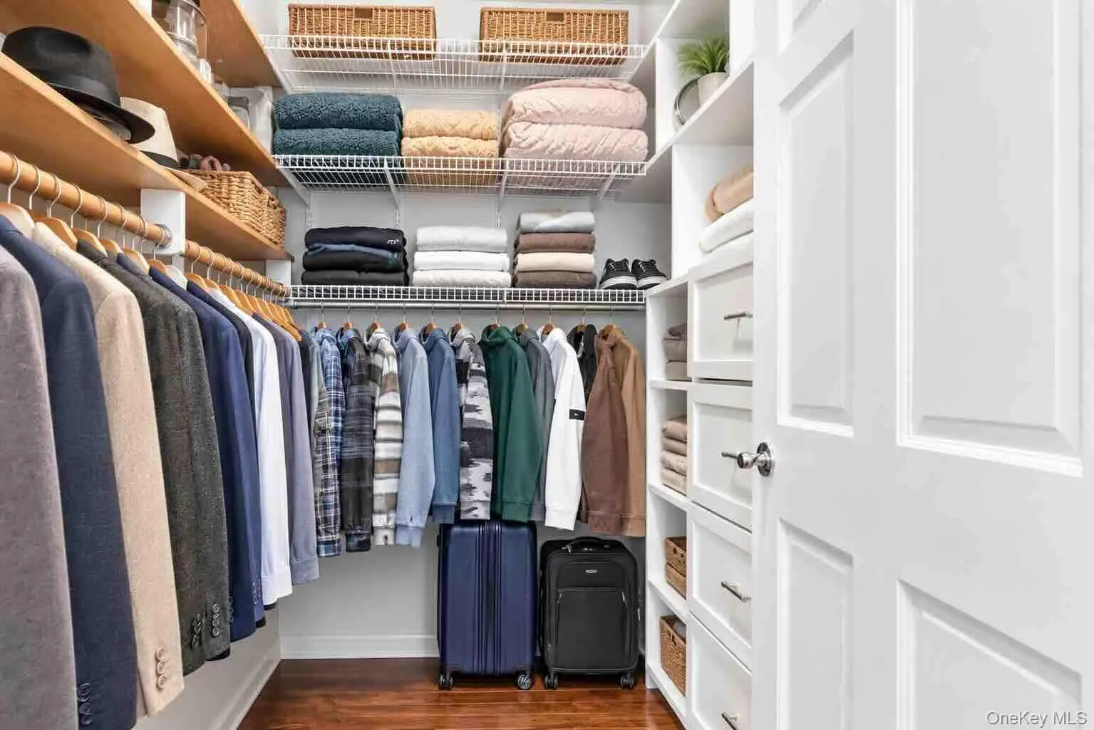 1011 Bay 24th Street, New York, NY, 4 Bedrooms Bedrooms, 9 Rooms Rooms,4 BathroomsBathrooms,Residential,For Rent,Bay 24th,0,1029649 1011 Bay 24th Street, New York, NY, 4 Bedrooms Bedrooms, 9 Rooms Rooms,4 BathroomsBathrooms,Residential,For Rent,Bay 24th,0,1029649