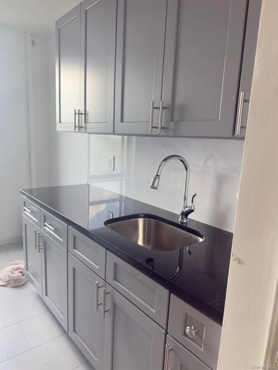 149-43 35Th Ave, New York, NY, 3 Rooms Rooms,1 BathroomBathrooms,Residential Lease,For Rent,35Th Ave,0,1029650 149-43 35Th Ave, New York, NY, 3 Rooms Rooms,1 BathroomBathrooms,Residential Lease,For Rent,35Th Ave,0,1029650