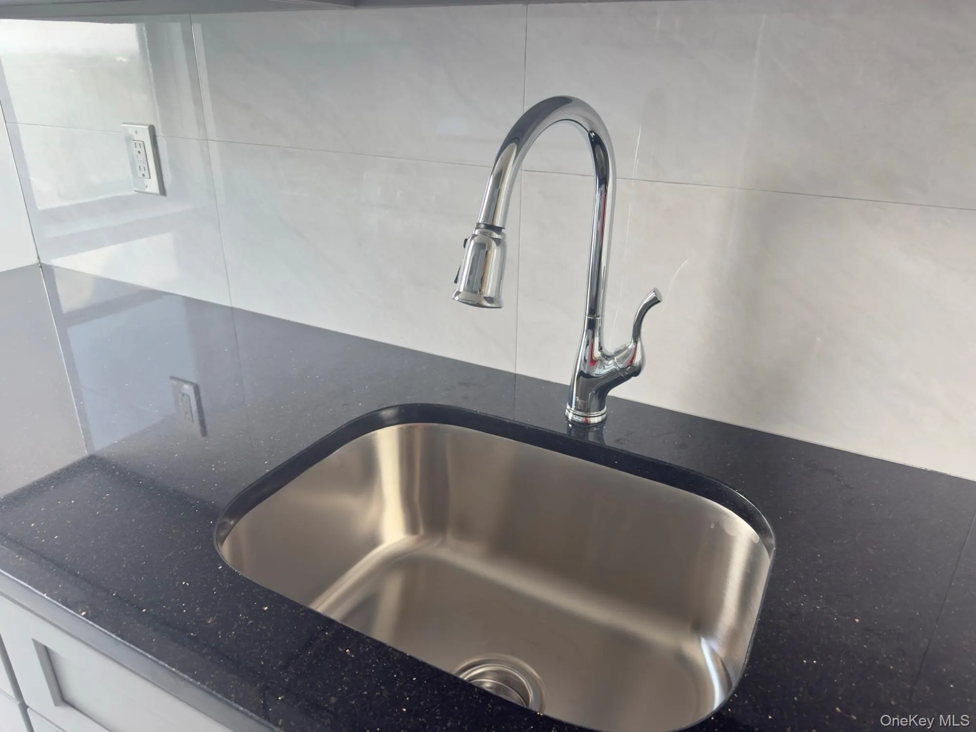 149-43 35Th Ave, New York, NY, 3 Rooms Rooms,1 BathroomBathrooms,Residential Lease,For Rent,35Th Ave,0,1029650 149-43 35Th Ave, New York, NY, 3 Rooms Rooms,1 BathroomBathrooms,Residential Lease,For Rent,35Th Ave,0,1029650