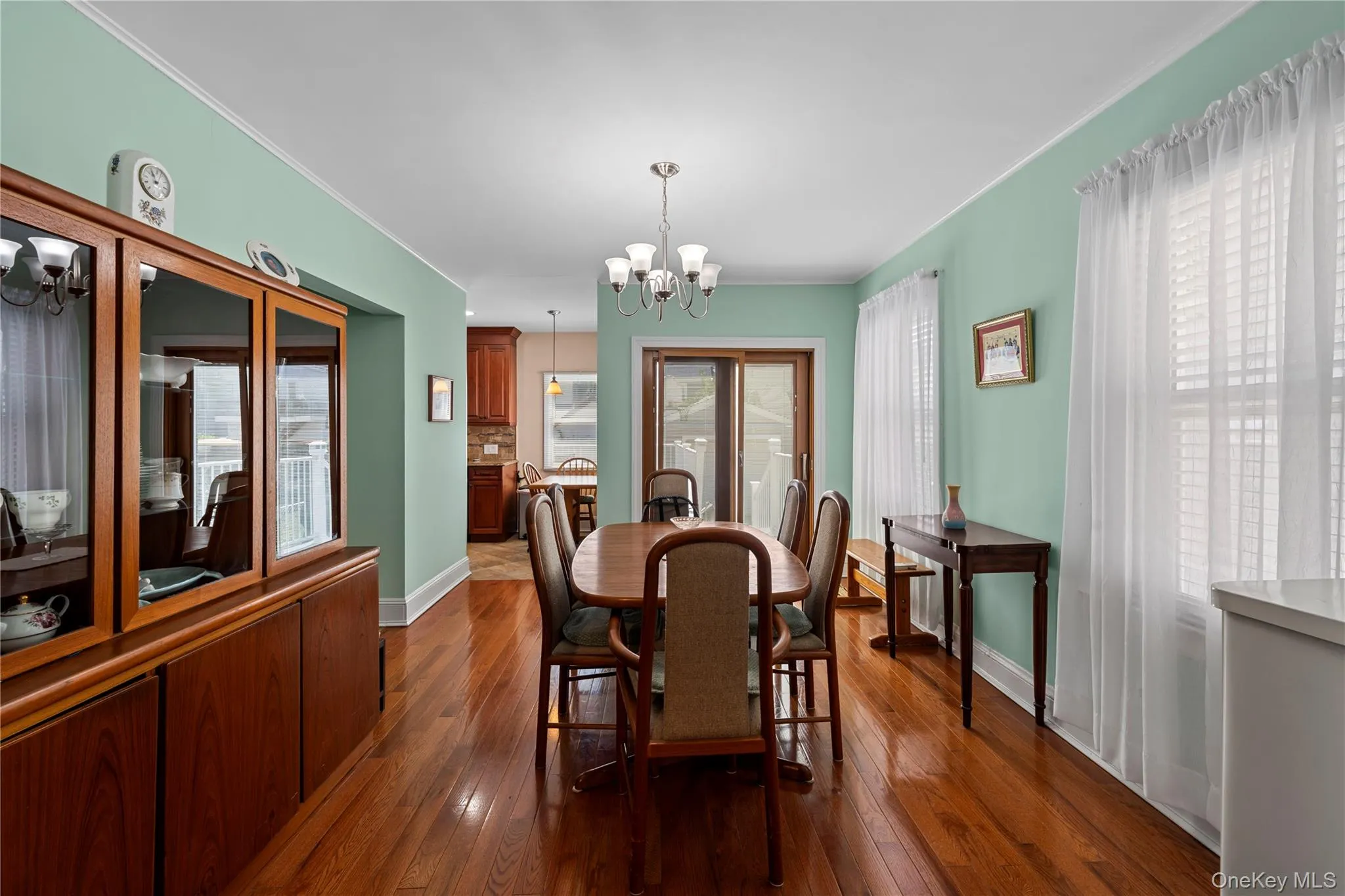 8819 Billings Street, New York, NY, 3 Bedrooms Bedrooms, 10 Rooms Rooms,2 BathroomsBathrooms,Residential,For Rent,Billings,0,1029654 8819 Billings Street, New York, NY, 3 Bedrooms Bedrooms, 10 Rooms Rooms,2 BathroomsBathrooms,Residential,For Rent,Billings,0,1029654