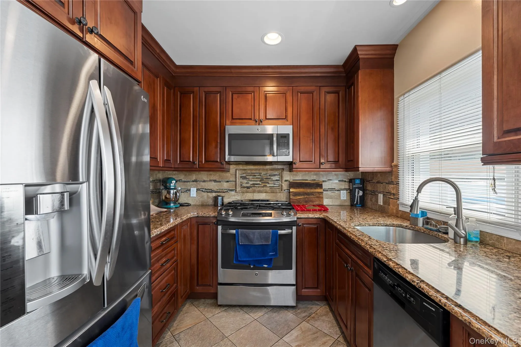 8819 Billings Street, New York, NY, 3 Bedrooms Bedrooms, 10 Rooms Rooms,2 BathroomsBathrooms,Residential,For Rent,Billings,0,1029654 8819 Billings Street, New York, NY, 3 Bedrooms Bedrooms, 10 Rooms Rooms,2 BathroomsBathrooms,Residential,For Rent,Billings,0,1029654