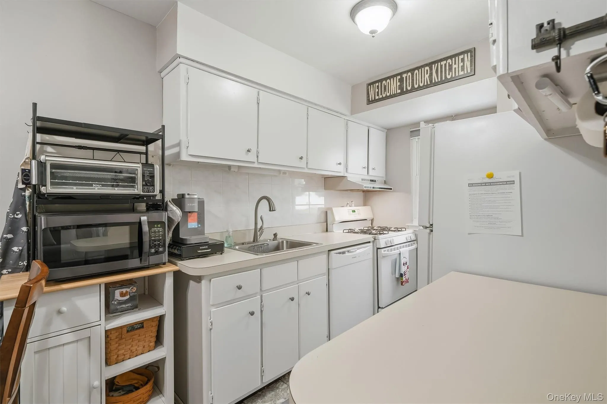 20 Main, Haverstraw, NY, 1 Bedroom Bedrooms, 4 Rooms Rooms,1 BathroomBathrooms,Residential,For Rent,Main,0,1029657 20 Main, Haverstraw, NY, 1 Bedroom Bedrooms, 4 Rooms Rooms,1 BathroomBathrooms,Residential,For Rent,Main,0,1029657