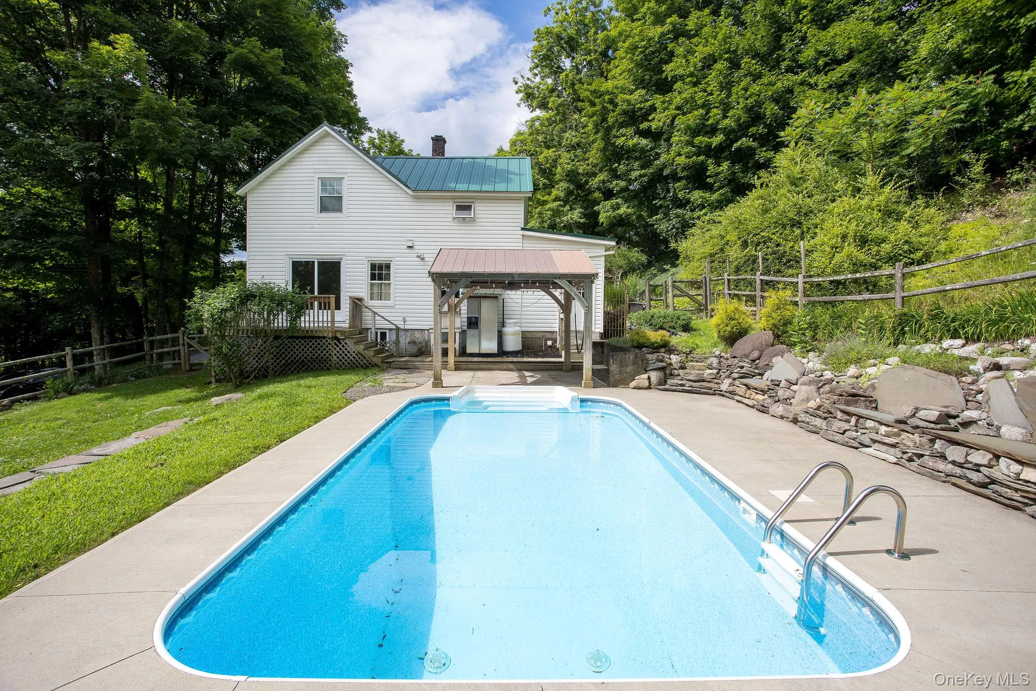 390 Water Street, Livingston, NY, 3 Bedrooms Bedrooms, 7 Rooms Rooms,1 BathroomBathrooms,Residential,For Rent,Water,0,1029660 390 Water Street, Livingston, NY, 3 Bedrooms Bedrooms, 7 Rooms Rooms,1 BathroomBathrooms,Residential,For Rent,Water,0,1029660