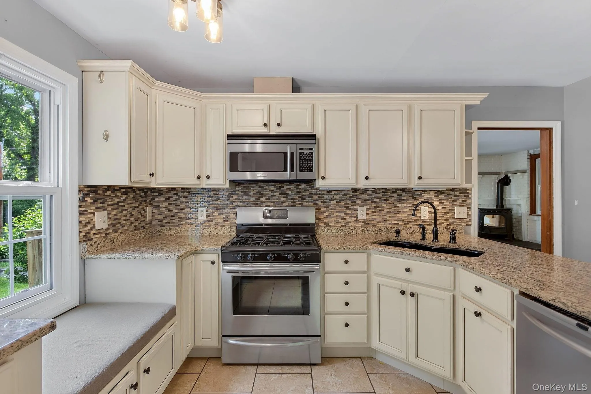 390 Water Street, Livingston, NY, 3 Bedrooms Bedrooms, 7 Rooms Rooms,1 BathroomBathrooms,Residential,For Rent,Water,0,1029660 390 Water Street, Livingston, NY, 3 Bedrooms Bedrooms, 7 Rooms Rooms,1 BathroomBathrooms,Residential,For Rent,Water,0,1029660