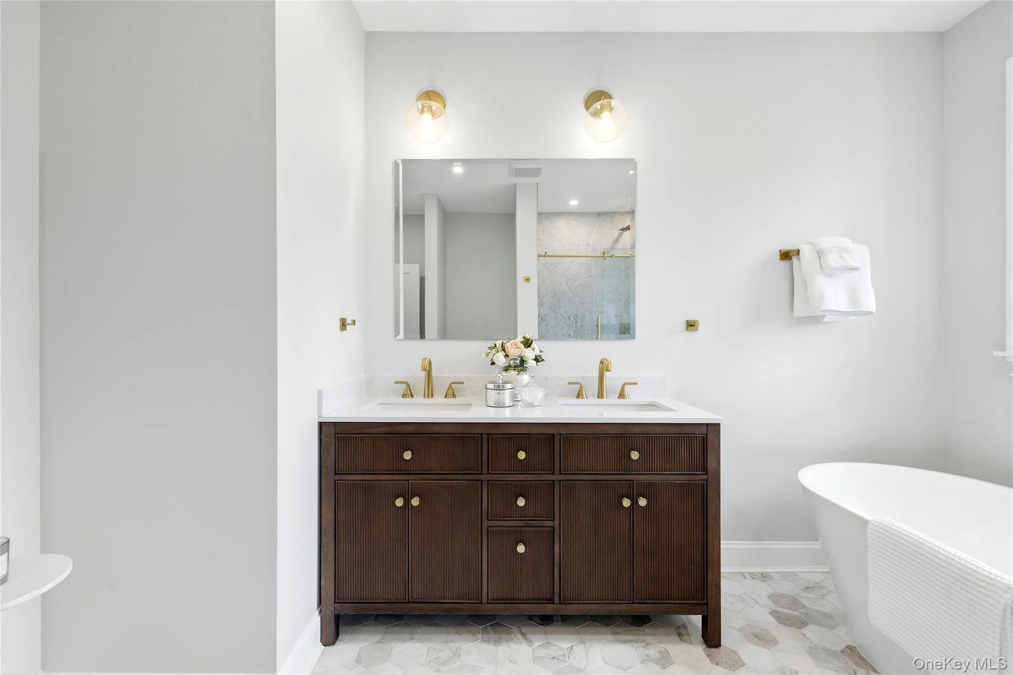 Double vanity and recessed lighting Double vanity and recessed lighting