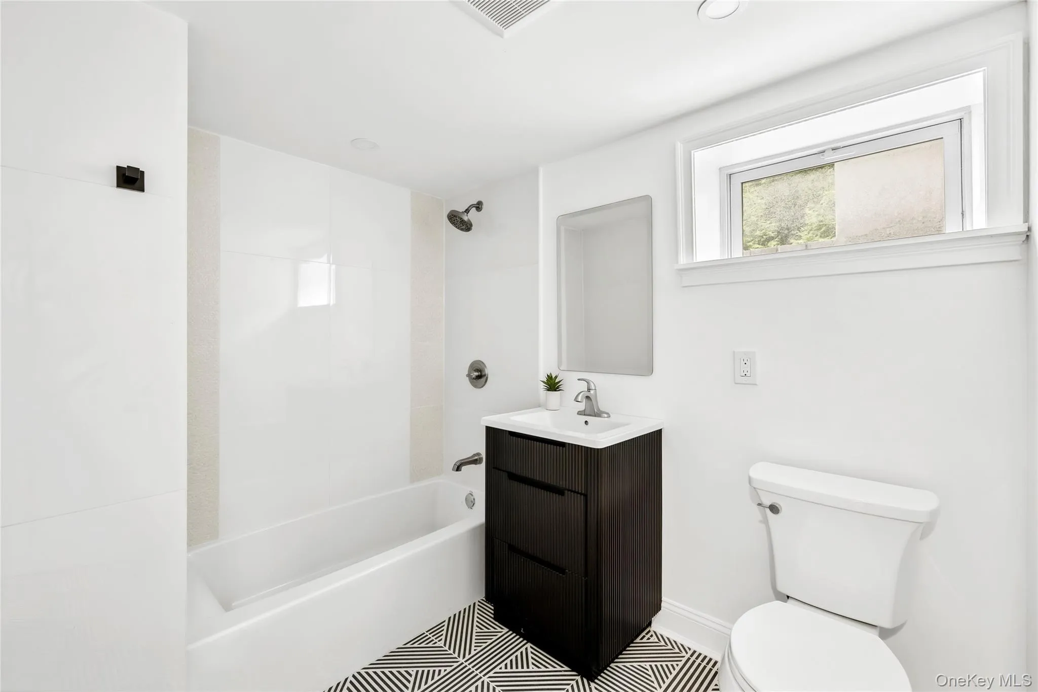 108 Tanners Pond Road, Hempstead, NY, 6 Bedrooms Bedrooms, 10 Rooms Rooms,5 BathroomsBathrooms,Residential,For Rent,Tanners Pond,0,1029663 108 Tanners Pond Road, Hempstead, NY, 6 Bedrooms Bedrooms, 10 Rooms Rooms,5 BathroomsBathrooms,Residential,For Rent,Tanners Pond,0,1029663