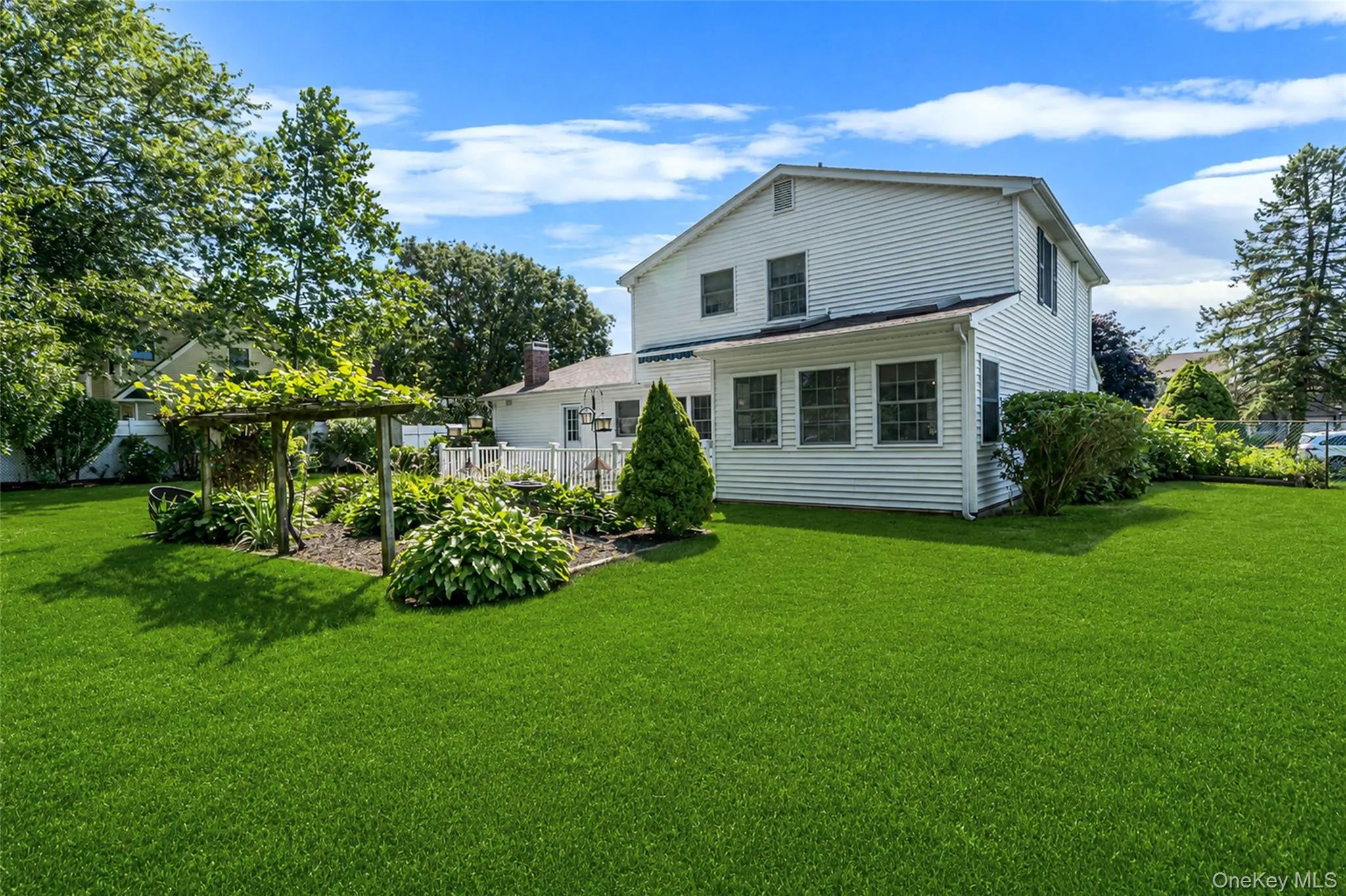 35 Royalston Lane, Brookhaven, NY, 3 Bedrooms Bedrooms, 7 Rooms Rooms,2 BathroomsBathrooms,Residential,For Rent,Royalston,0,1029673 35 Royalston Lane, Brookhaven, NY, 3 Bedrooms Bedrooms, 7 Rooms Rooms,2 BathroomsBathrooms,Residential,For Rent,Royalston,0,1029673