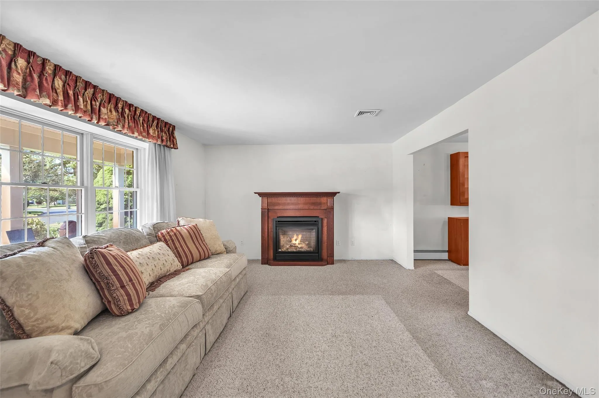 35 Royalston Lane, Brookhaven, NY, 3 Bedrooms Bedrooms, 7 Rooms Rooms,2 BathroomsBathrooms,Residential,For Rent,Royalston,0,1029673 35 Royalston Lane, Brookhaven, NY, 3 Bedrooms Bedrooms, 7 Rooms Rooms,2 BathroomsBathrooms,Residential,For Rent,Royalston,0,1029673