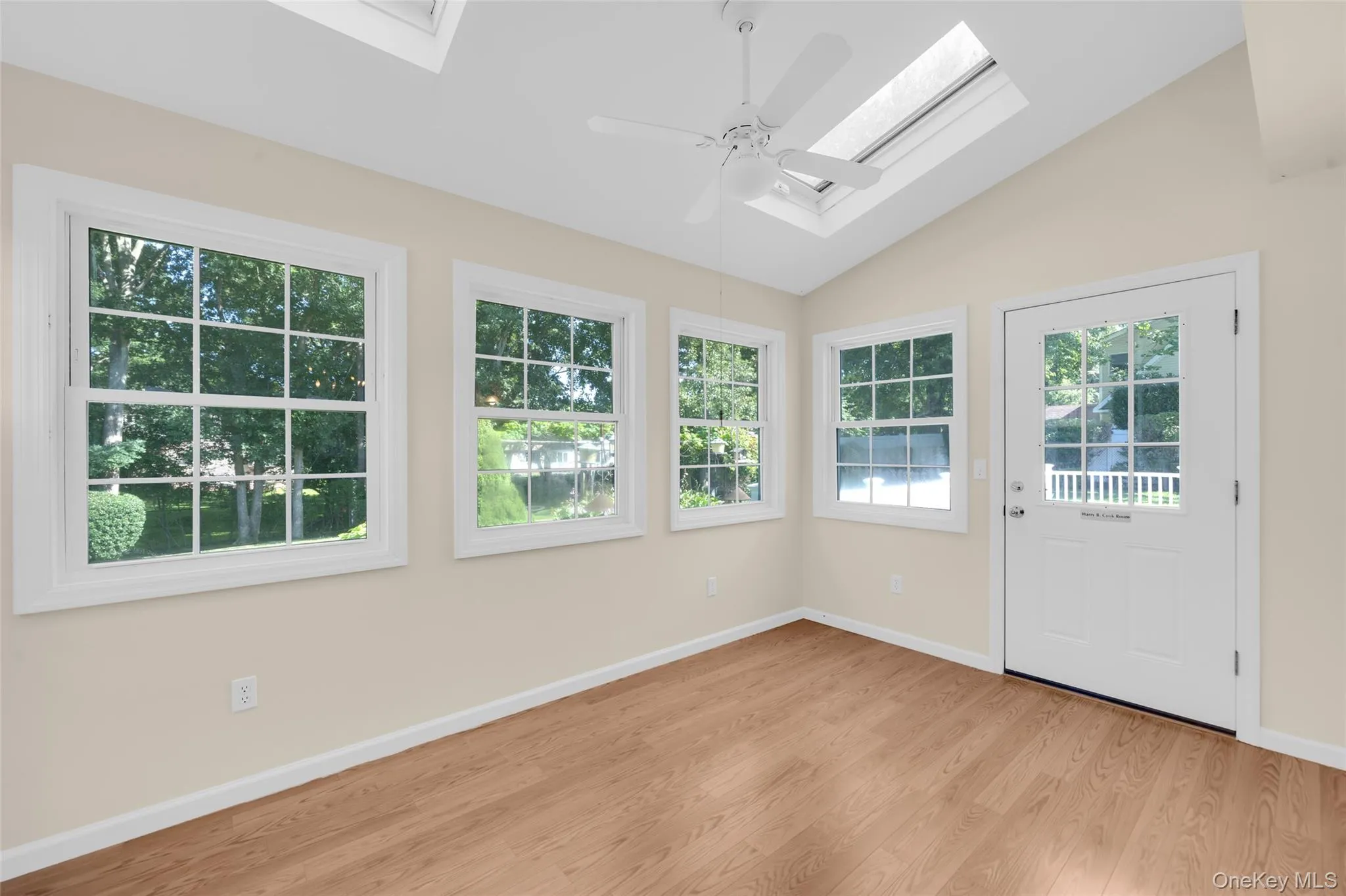 35 Royalston Lane, Brookhaven, NY, 3 Bedrooms Bedrooms, 7 Rooms Rooms,2 BathroomsBathrooms,Residential,For Rent,Royalston,0,1029673 35 Royalston Lane, Brookhaven, NY, 3 Bedrooms Bedrooms, 7 Rooms Rooms,2 BathroomsBathrooms,Residential,For Rent,Royalston,0,1029673