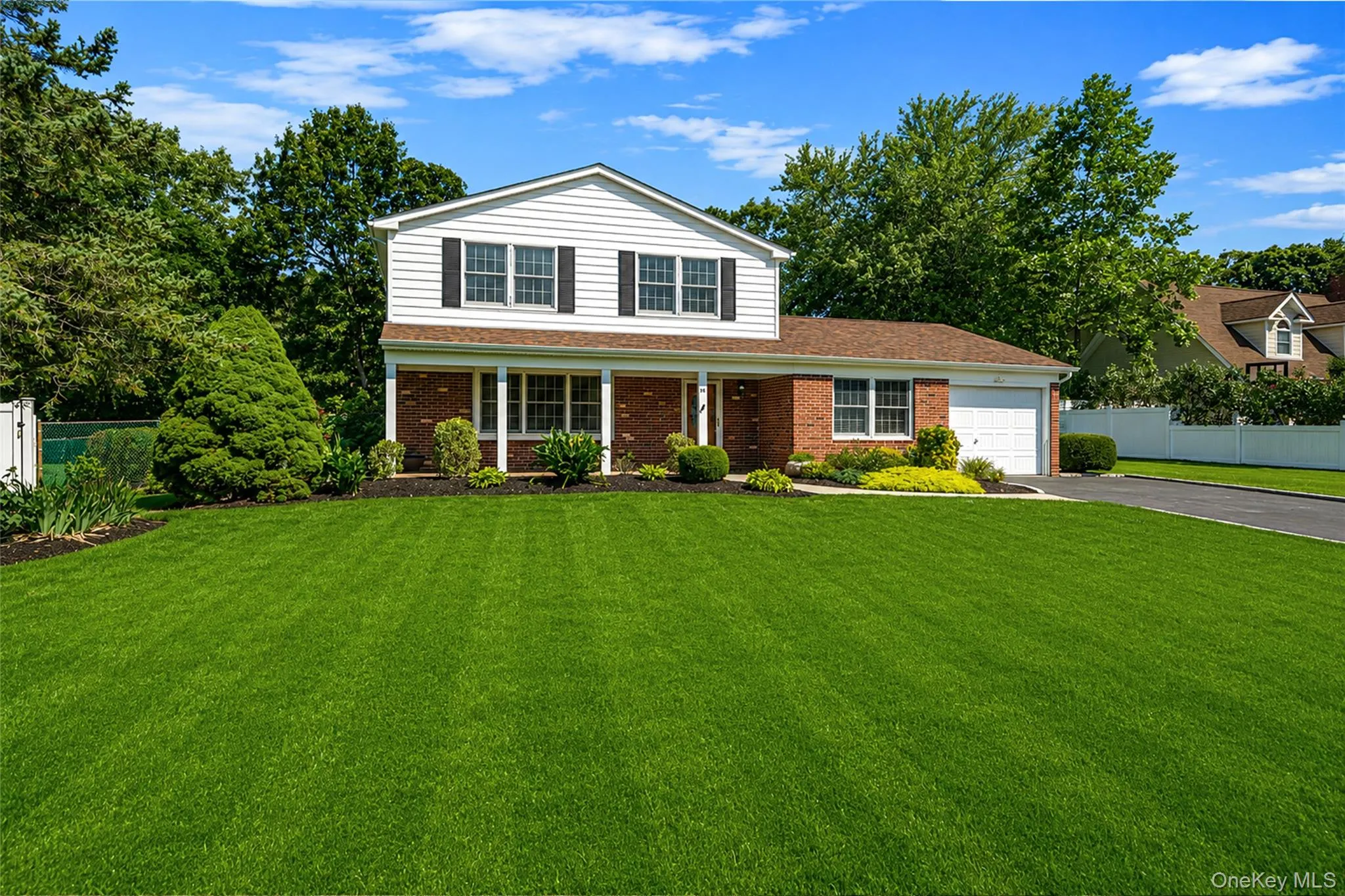 35 Royalston Lane, Brookhaven, NY, 3 Bedrooms Bedrooms, 7 Rooms Rooms,2 BathroomsBathrooms,Residential,For Rent,Royalston,0,1029673 35 Royalston Lane, Brookhaven, NY, 3 Bedrooms Bedrooms, 7 Rooms Rooms,2 BathroomsBathrooms,Residential,For Rent,Royalston,0,1029673