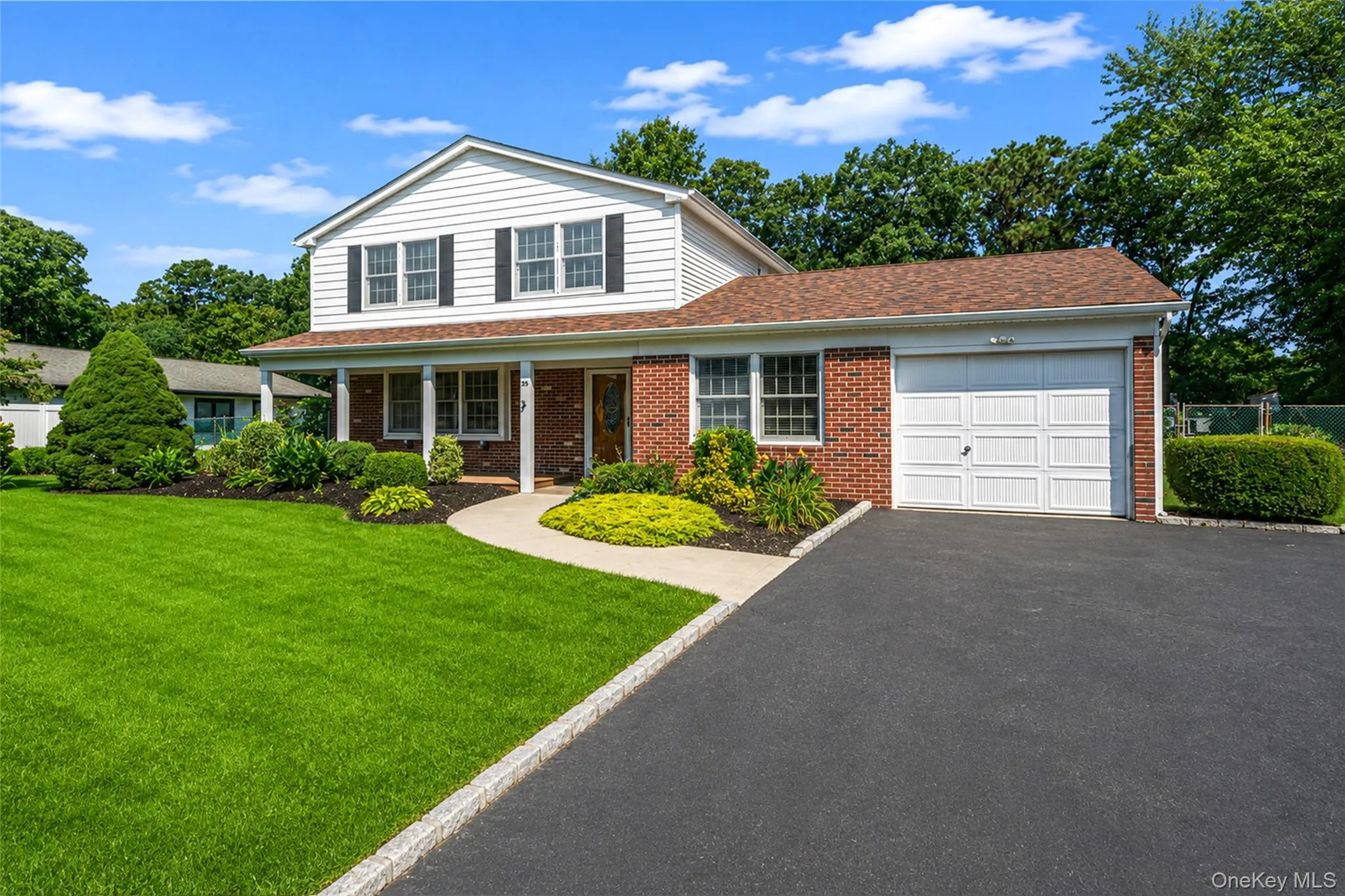 35 Royalston Lane, Brookhaven, NY, 3 Bedrooms Bedrooms, 7 Rooms Rooms,2 BathroomsBathrooms,Residential,For Rent,Royalston,0,1029673 35 Royalston Lane, Brookhaven, NY, 3 Bedrooms Bedrooms, 7 Rooms Rooms,2 BathroomsBathrooms,Residential,For Rent,Royalston,0,1029673