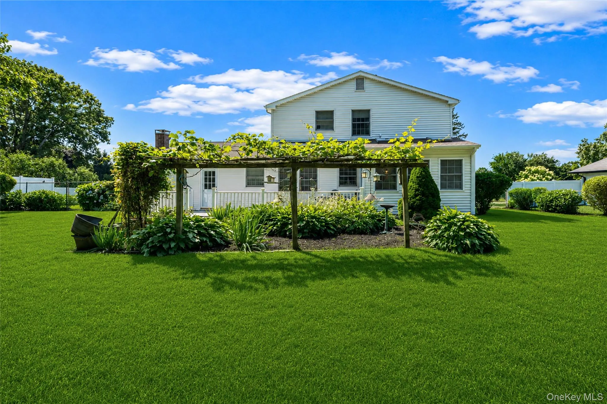 35 Royalston Lane, Brookhaven, NY, 3 Bedrooms Bedrooms, 7 Rooms Rooms,2 BathroomsBathrooms,Residential,For Rent,Royalston,0,1029673 35 Royalston Lane, Brookhaven, NY, 3 Bedrooms Bedrooms, 7 Rooms Rooms,2 BathroomsBathrooms,Residential,For Rent,Royalston,0,1029673