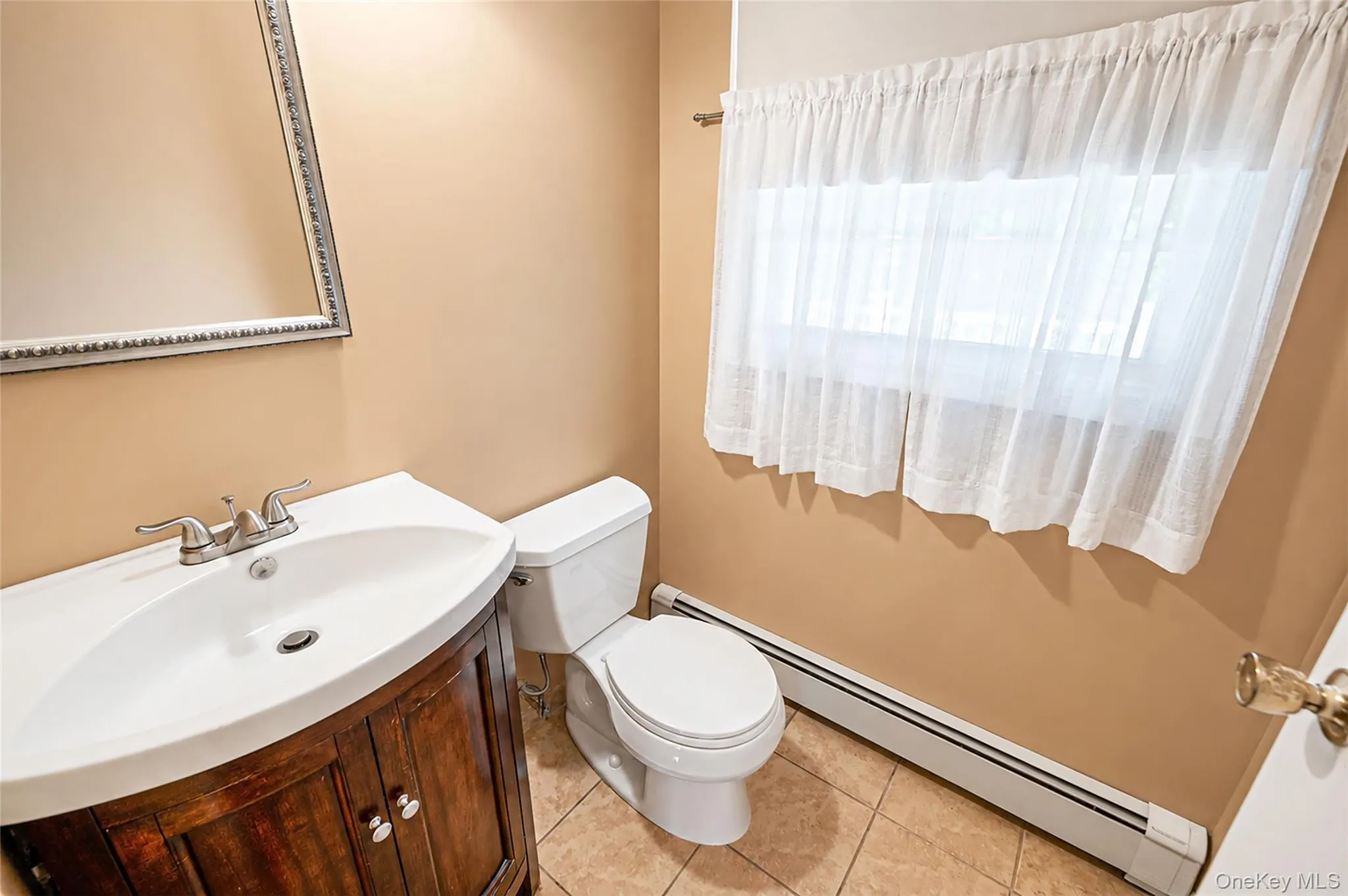 35 Royalston Lane, Brookhaven, NY, 3 Bedrooms Bedrooms, 7 Rooms Rooms,2 BathroomsBathrooms,Residential,For Rent,Royalston,0,1029673 35 Royalston Lane, Brookhaven, NY, 3 Bedrooms Bedrooms, 7 Rooms Rooms,2 BathroomsBathrooms,Residential,For Rent,Royalston,0,1029673