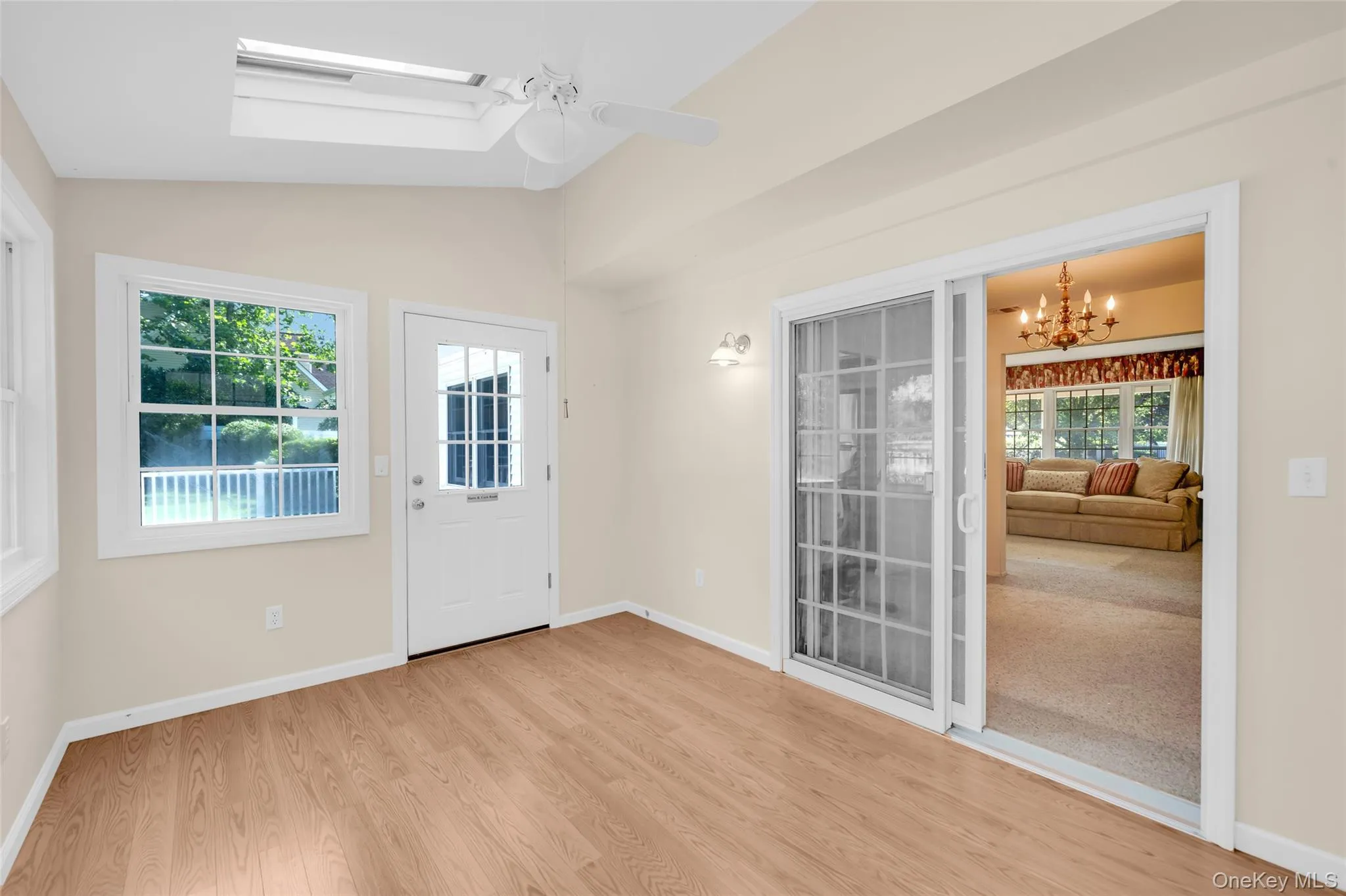 35 Royalston Lane, Brookhaven, NY, 3 Bedrooms Bedrooms, 7 Rooms Rooms,2 BathroomsBathrooms,Residential,For Rent,Royalston,0,1029673 35 Royalston Lane, Brookhaven, NY, 3 Bedrooms Bedrooms, 7 Rooms Rooms,2 BathroomsBathrooms,Residential,For Rent,Royalston,0,1029673