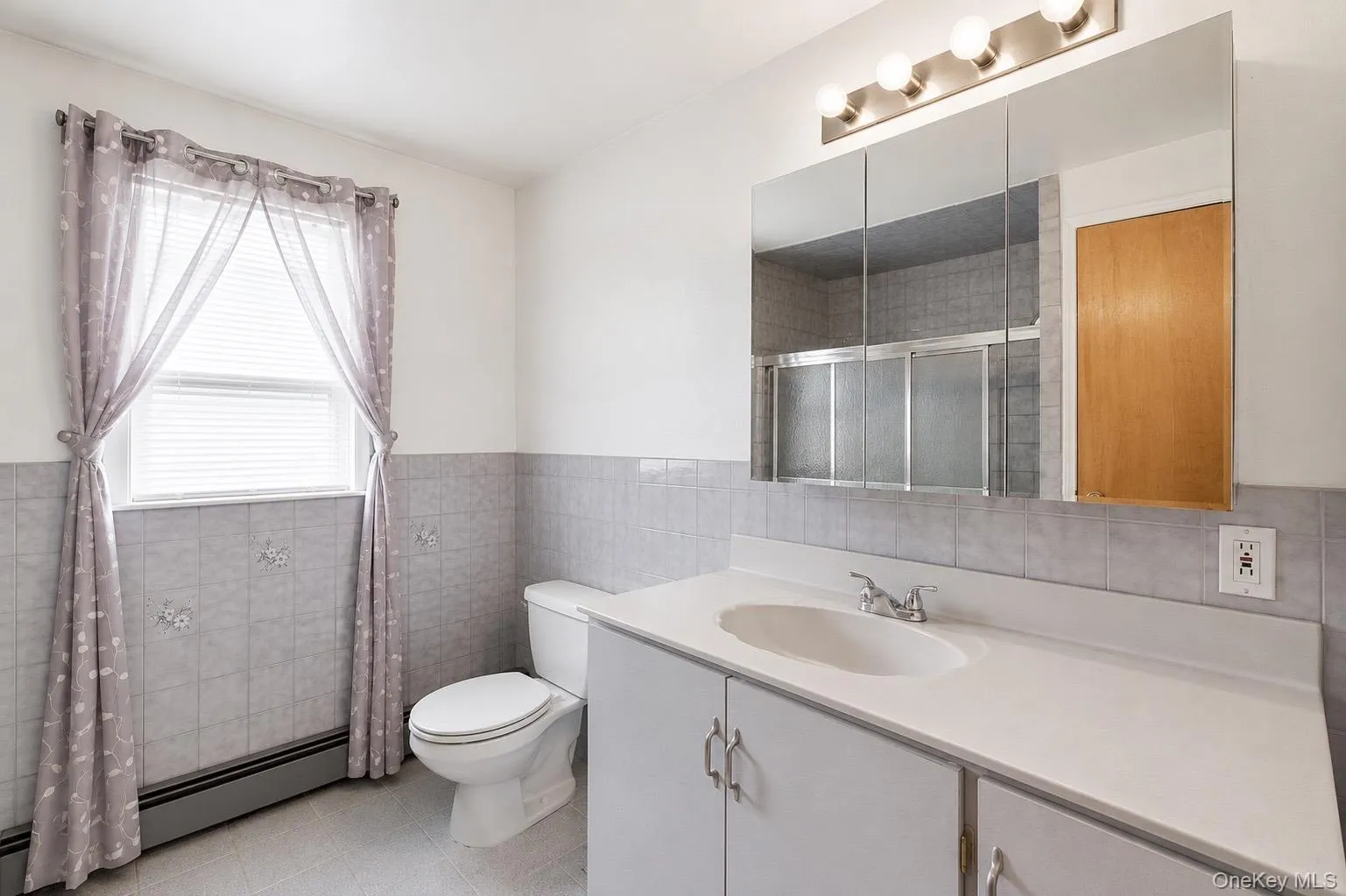 77 Driving Park Avenue, Hempstead, NY, 4 Bedrooms Bedrooms, 10 Rooms Rooms,2 BathroomsBathrooms,Residential,For Rent,Driving Park,0,1029674 77 Driving Park Avenue, Hempstead, NY, 4 Bedrooms Bedrooms, 10 Rooms Rooms,2 BathroomsBathrooms,Residential,For Rent,Driving Park,0,1029674