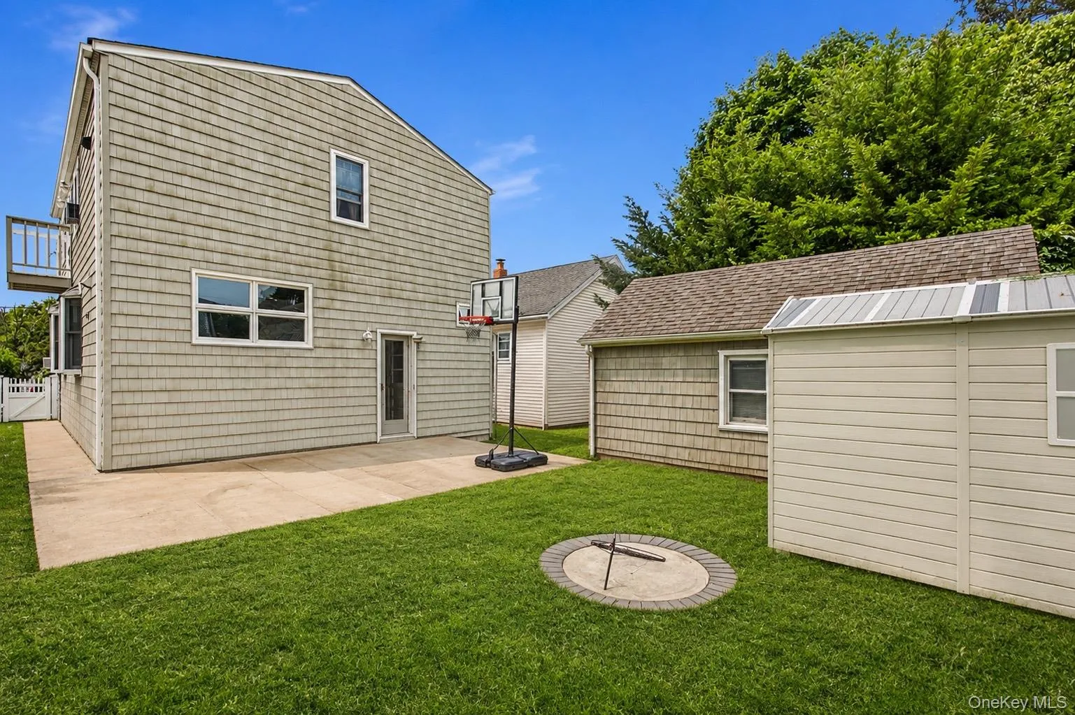 77 Driving Park Avenue, Hempstead, NY, 4 Bedrooms Bedrooms, 10 Rooms Rooms,2 BathroomsBathrooms,Residential,For Rent,Driving Park,0,1029674 77 Driving Park Avenue, Hempstead, NY, 4 Bedrooms Bedrooms, 10 Rooms Rooms,2 BathroomsBathrooms,Residential,For Rent,Driving Park,0,1029674