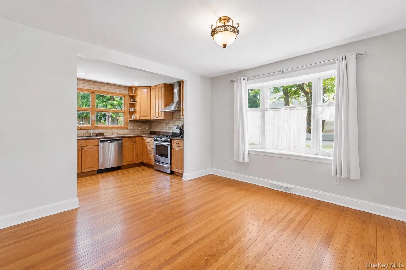 77 Driving Park Avenue, Hempstead, NY, 4 Bedrooms Bedrooms, 10 Rooms Rooms,2 BathroomsBathrooms,Residential,For Rent,Driving Park,0,1029674 77 Driving Park Avenue, Hempstead, NY, 4 Bedrooms Bedrooms, 10 Rooms Rooms,2 BathroomsBathrooms,Residential,For Rent,Driving Park,0,1029674