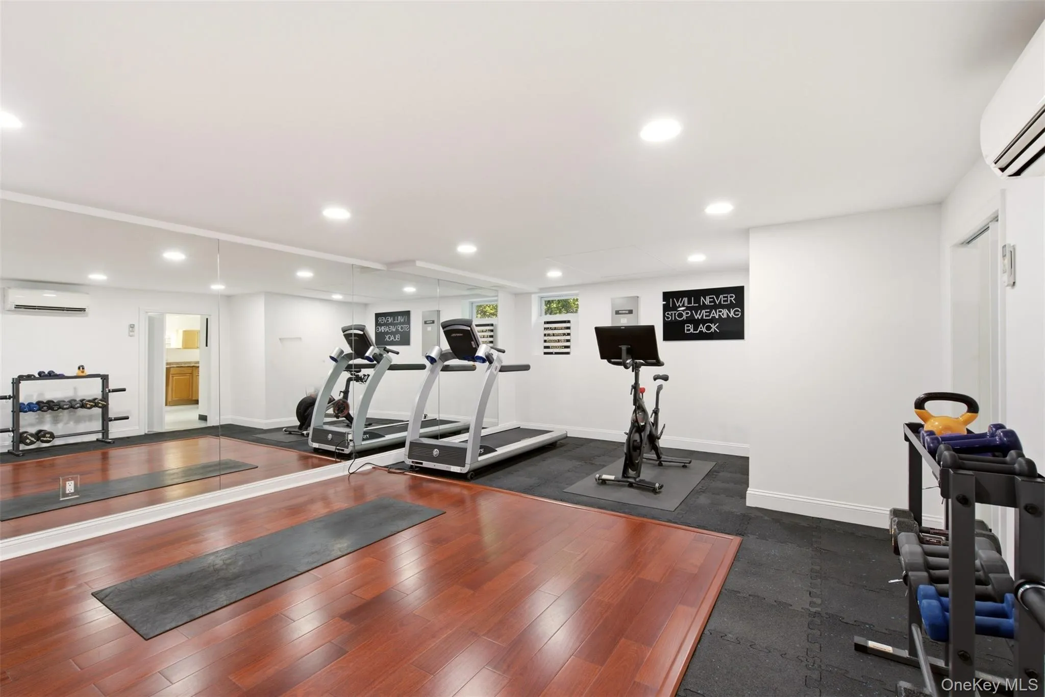 1 Winston Court, Huntington, NY, 5 Bedrooms Bedrooms, 13 Rooms Rooms,3 BathroomsBathrooms,Residential,For Rent,Winston,0,1029677 1 Winston Court, Huntington, NY, 5 Bedrooms Bedrooms, 13 Rooms Rooms,3 BathroomsBathrooms,Residential,For Rent,Winston,0,1029677
