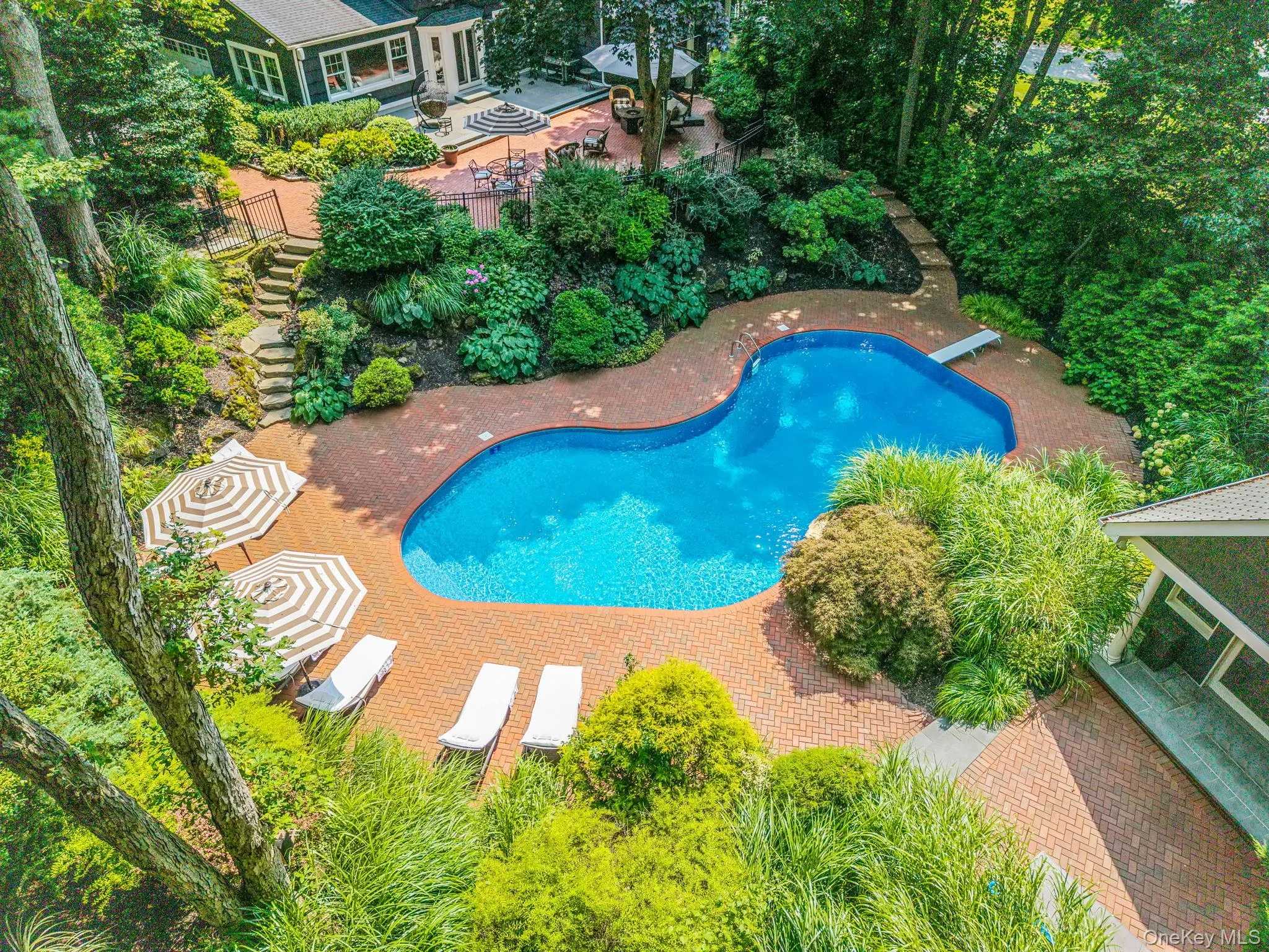 1 Winston Court, Huntington, NY, 5 Bedrooms Bedrooms, 13 Rooms Rooms,3 BathroomsBathrooms,Residential,For Rent,Winston,0,1029677 1 Winston Court, Huntington, NY, 5 Bedrooms Bedrooms, 13 Rooms Rooms,3 BathroomsBathrooms,Residential,For Rent,Winston,0,1029677