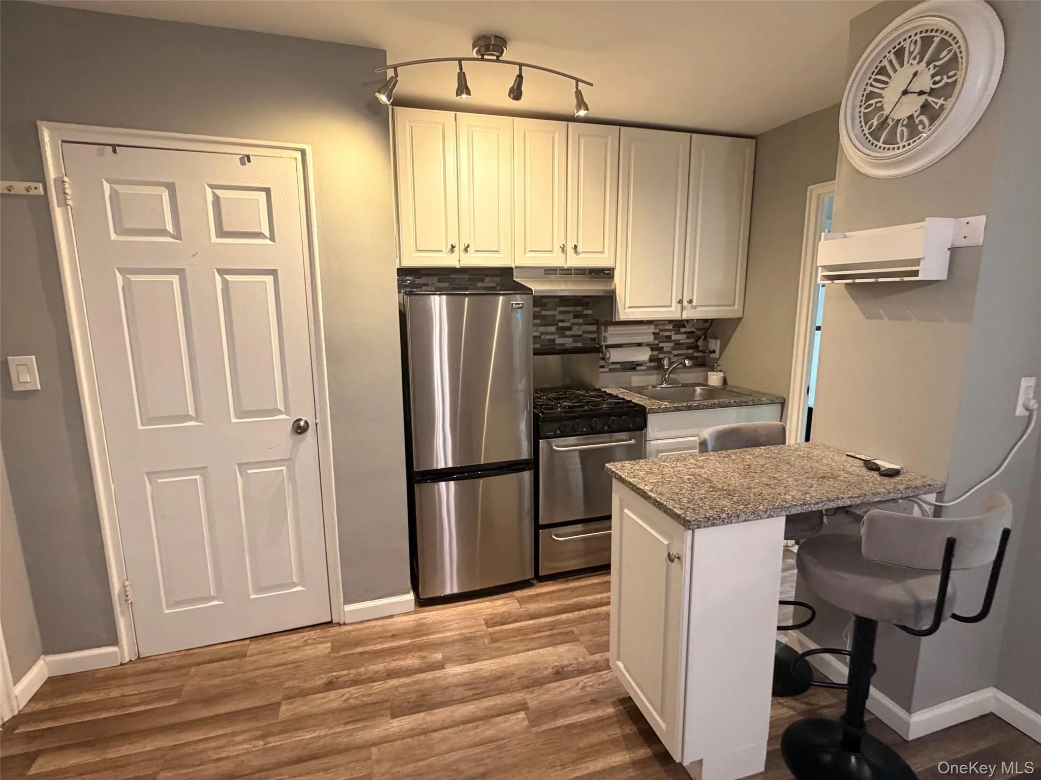 20 Shady Glen Court, New Rochelle, NY, 2 Rooms Rooms,1 BathroomBathrooms,Residential,For Rent,Shady Glen,0,1029684 20 Shady Glen Court, New Rochelle, NY, 2 Rooms Rooms,1 BathroomBathrooms,Residential,For Rent,Shady Glen,0,1029684