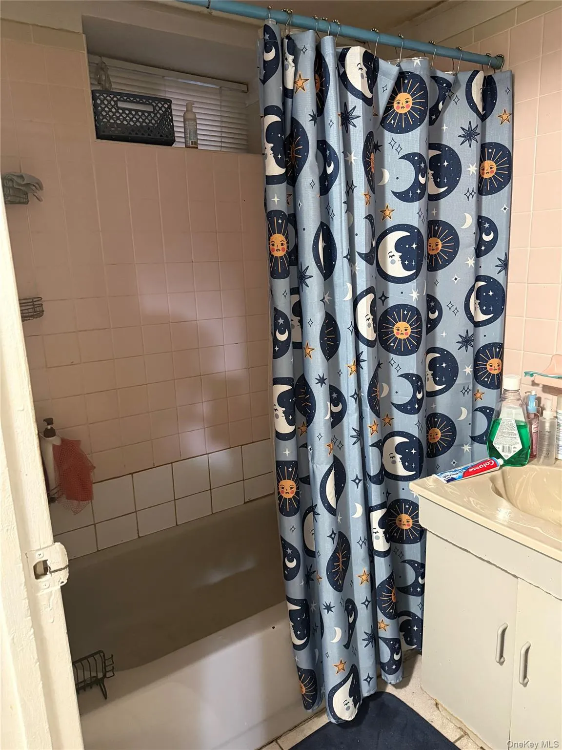 151 Amherst Street, Hempstead, NY, 6 Bedrooms Bedrooms, 11 Rooms Rooms,2 BathroomsBathrooms,Residential,For Rent,Amherst,0,1029686 151 Amherst Street, Hempstead, NY, 6 Bedrooms Bedrooms, 11 Rooms Rooms,2 BathroomsBathrooms,Residential,For Rent,Amherst,0,1029686