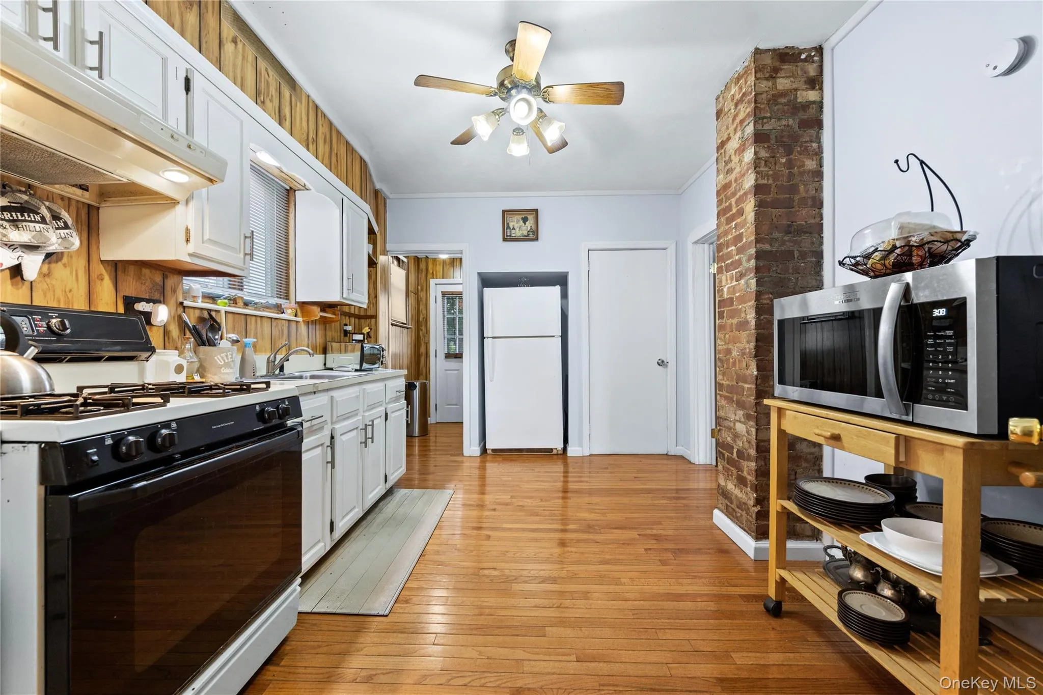 22 Devine Street, Hempstead, NY, 4 Bedrooms Bedrooms, 7 Rooms Rooms,2 BathroomsBathrooms,Residential,For Rent,Devine,0,1029687 22 Devine Street, Hempstead, NY, 4 Bedrooms Bedrooms, 7 Rooms Rooms,2 BathroomsBathrooms,Residential,For Rent,Devine,0,1029687