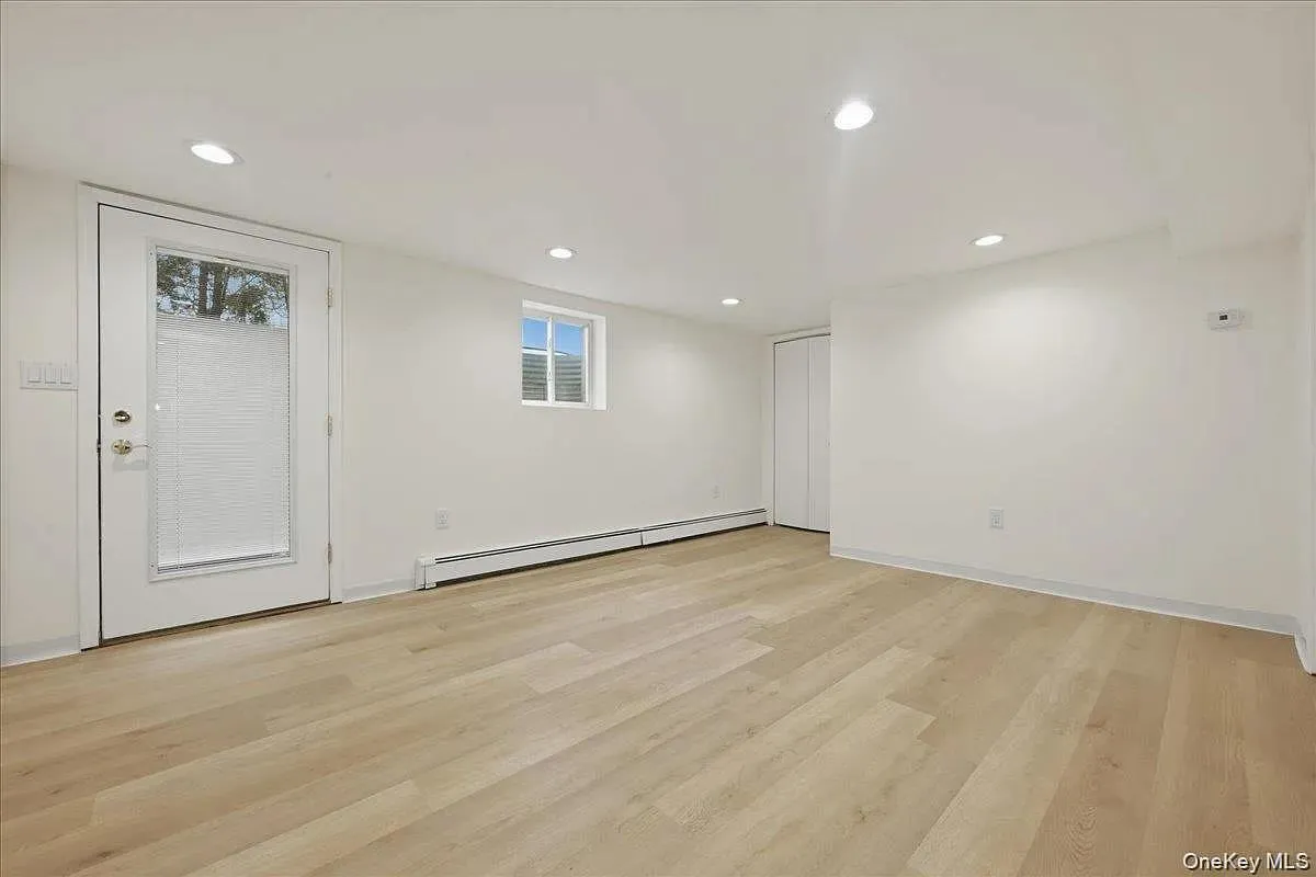 84 Fordham Road, Oyster Bay, NY, 3 Bedrooms Bedrooms, 5 Rooms Rooms,2 BathroomsBathrooms,Residential,For Rent,Fordham,0,1029689 84 Fordham Road, Oyster Bay, NY, 3 Bedrooms Bedrooms, 5 Rooms Rooms,2 BathroomsBathrooms,Residential,For Rent,Fordham,0,1029689