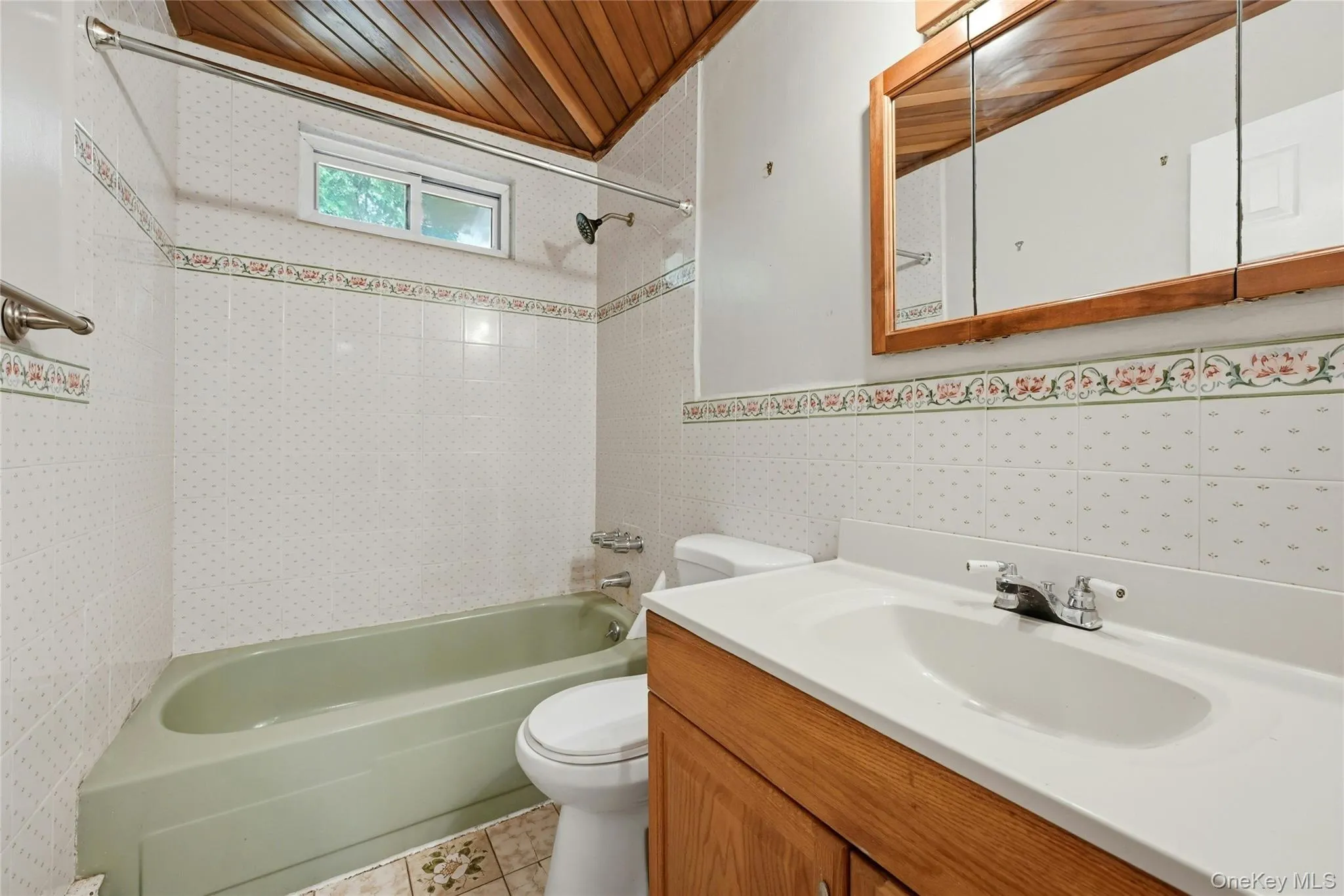 Full Bathroom 2 of 2 Full Bathroom 2 of 2