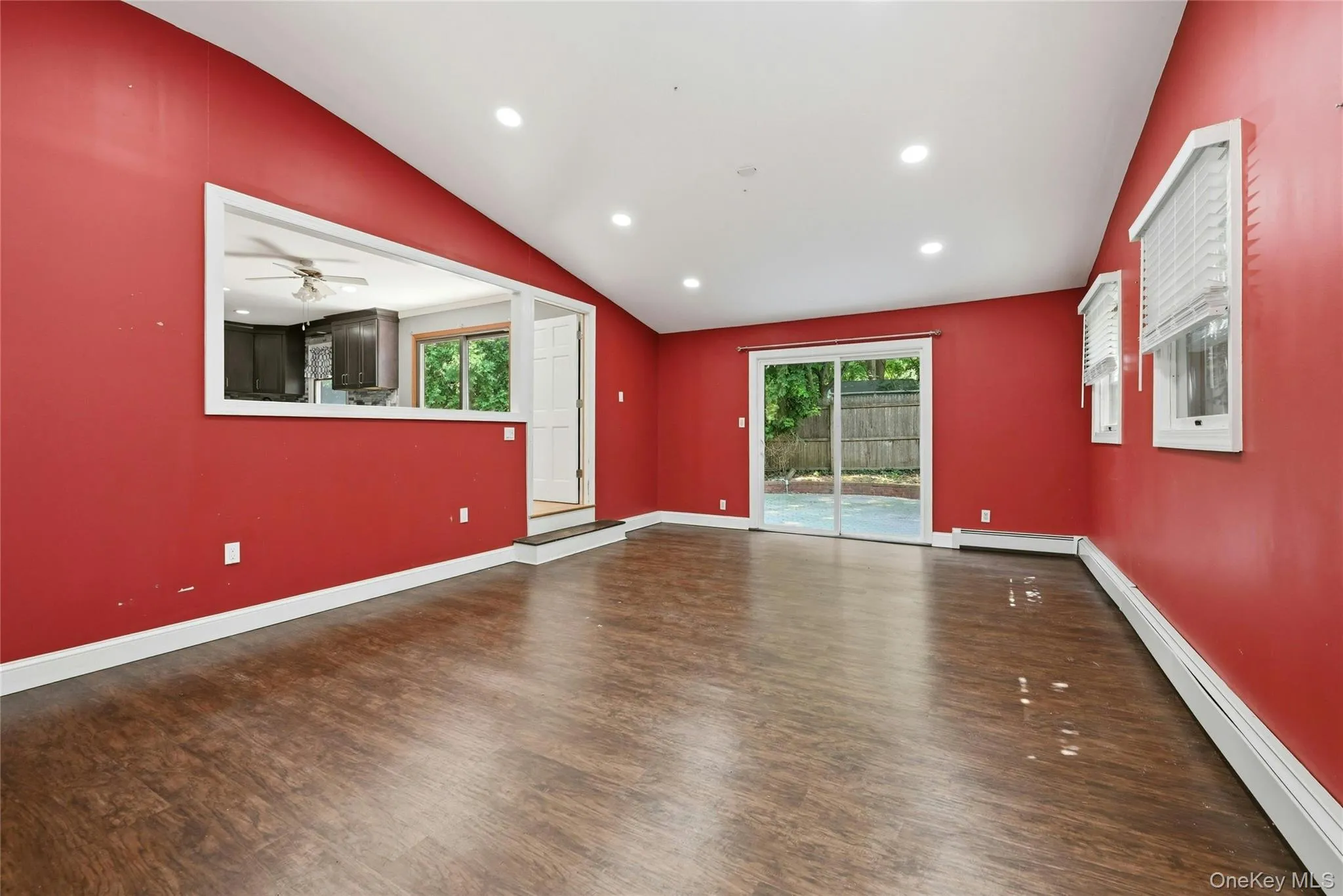 Expansive Sunlit Family Room! Expansive Sunlit Family Room!