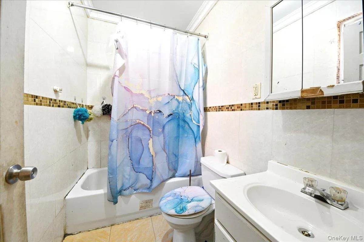 918 Summit Avenue, New York, NY, 6 Bedrooms Bedrooms, 12 Rooms Rooms,4 BathroomsBathrooms,Residential,For Rent,Summit,0,1029698 918 Summit Avenue, New York, NY, 6 Bedrooms Bedrooms, 12 Rooms Rooms,4 BathroomsBathrooms,Residential,For Rent,Summit,0,1029698