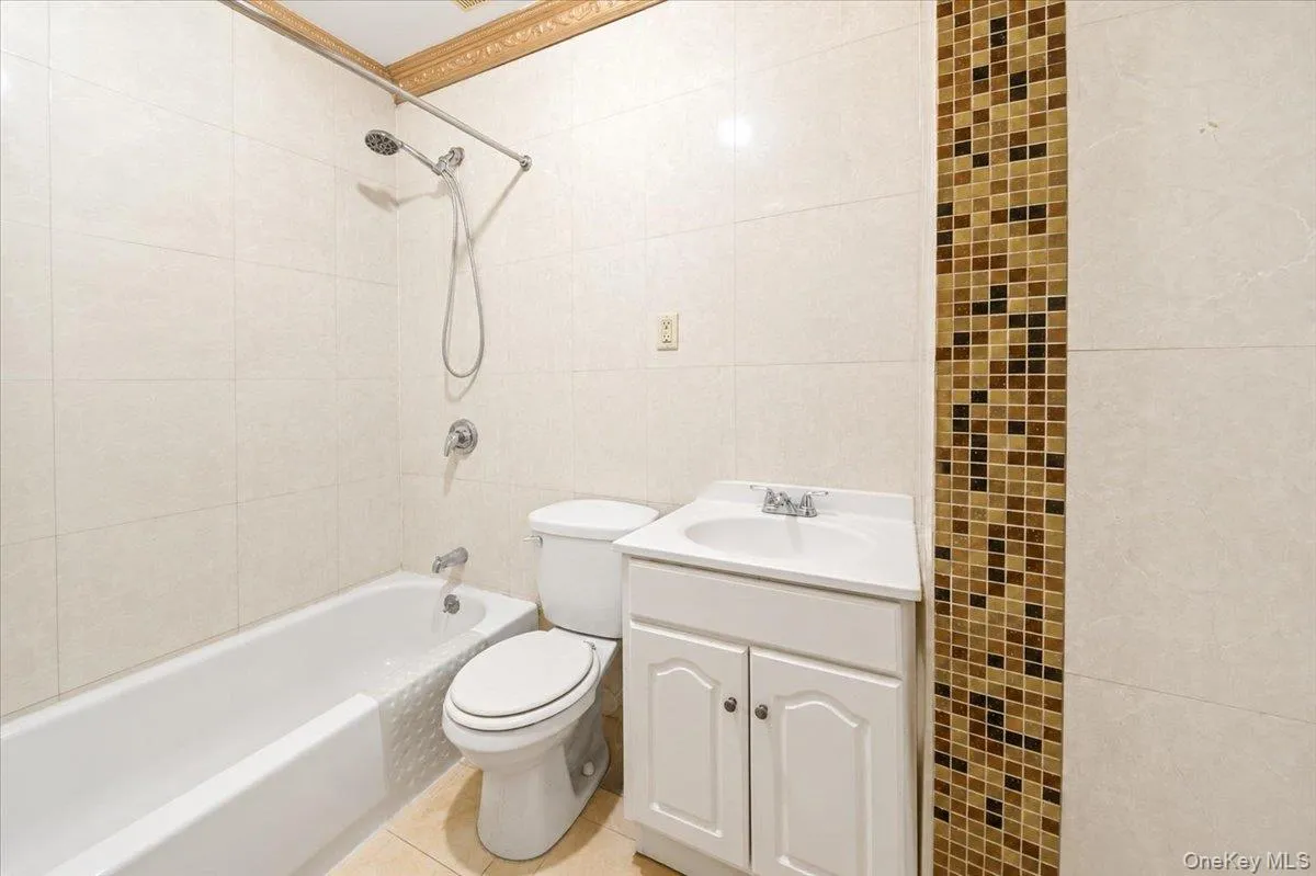 918 Summit Avenue, New York, NY, 6 Bedrooms Bedrooms, 12 Rooms Rooms,4 BathroomsBathrooms,Residential,For Rent,Summit,0,1029698 918 Summit Avenue, New York, NY, 6 Bedrooms Bedrooms, 12 Rooms Rooms,4 BathroomsBathrooms,Residential,For Rent,Summit,0,1029698