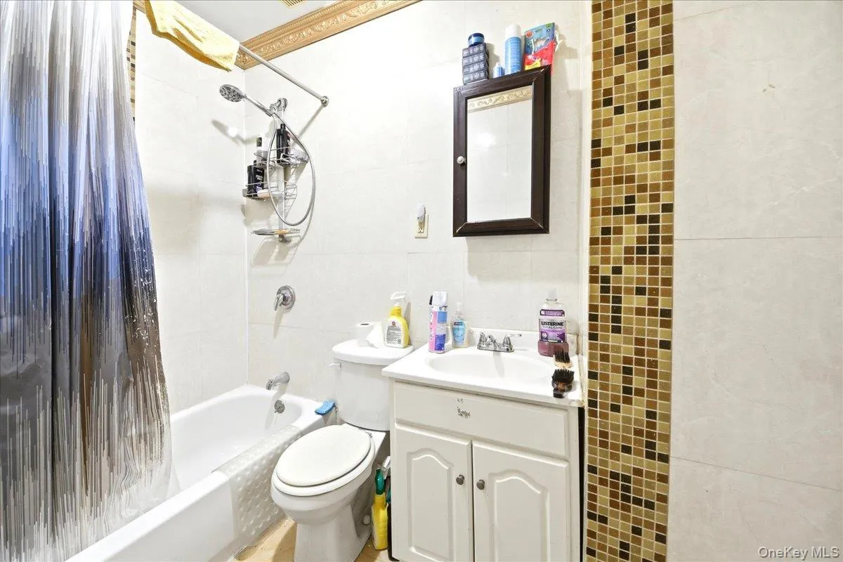 918 Summit Avenue, New York, NY, 6 Bedrooms Bedrooms, 12 Rooms Rooms,4 BathroomsBathrooms,Residential,For Rent,Summit,0,1029698 918 Summit Avenue, New York, NY, 6 Bedrooms Bedrooms, 12 Rooms Rooms,4 BathroomsBathrooms,Residential,For Rent,Summit,0,1029698