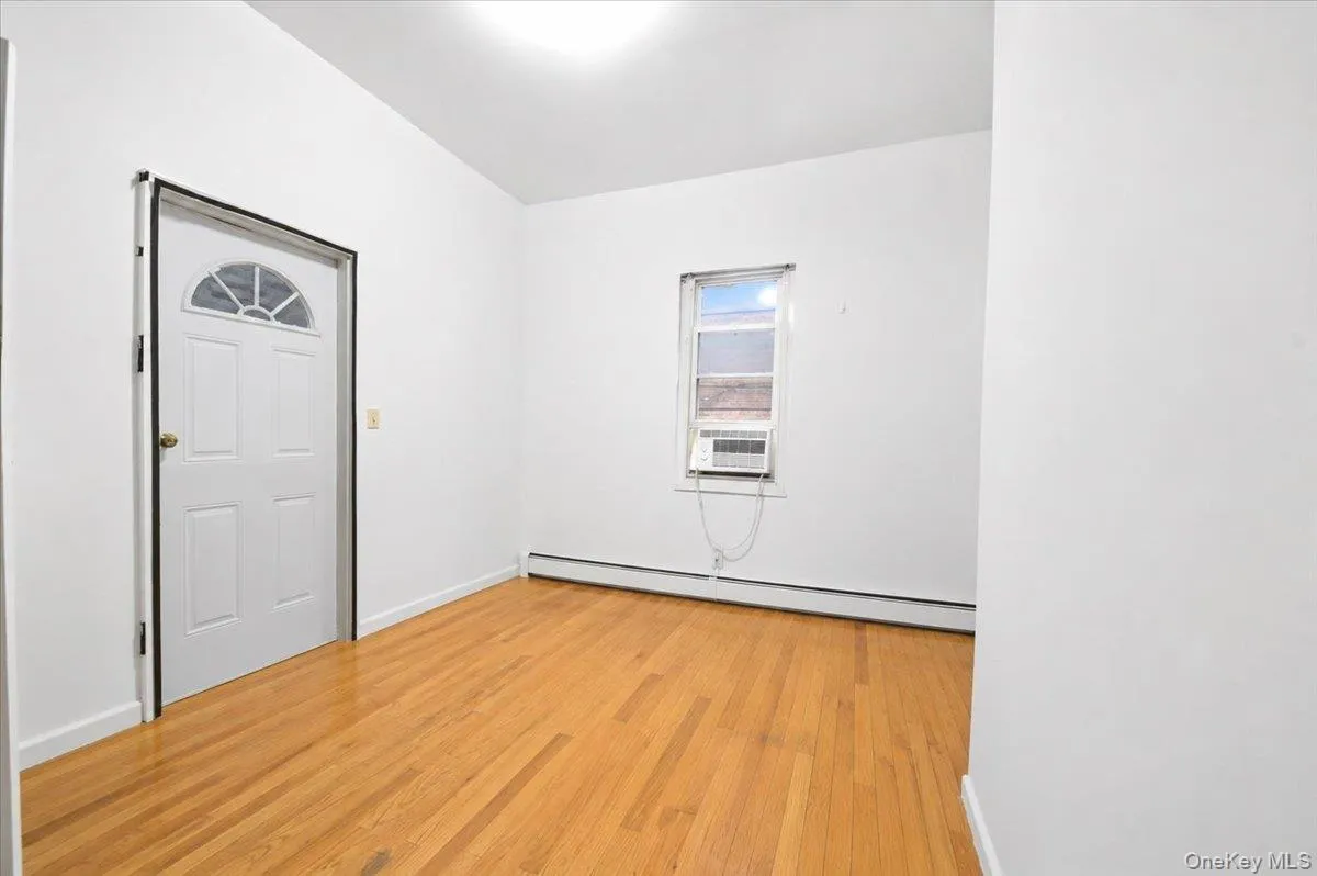 918 Summit Avenue, New York, NY, 6 Bedrooms Bedrooms, 12 Rooms Rooms,4 BathroomsBathrooms,Residential,For Rent,Summit,0,1029698 918 Summit Avenue, New York, NY, 6 Bedrooms Bedrooms, 12 Rooms Rooms,4 BathroomsBathrooms,Residential,For Rent,Summit,0,1029698