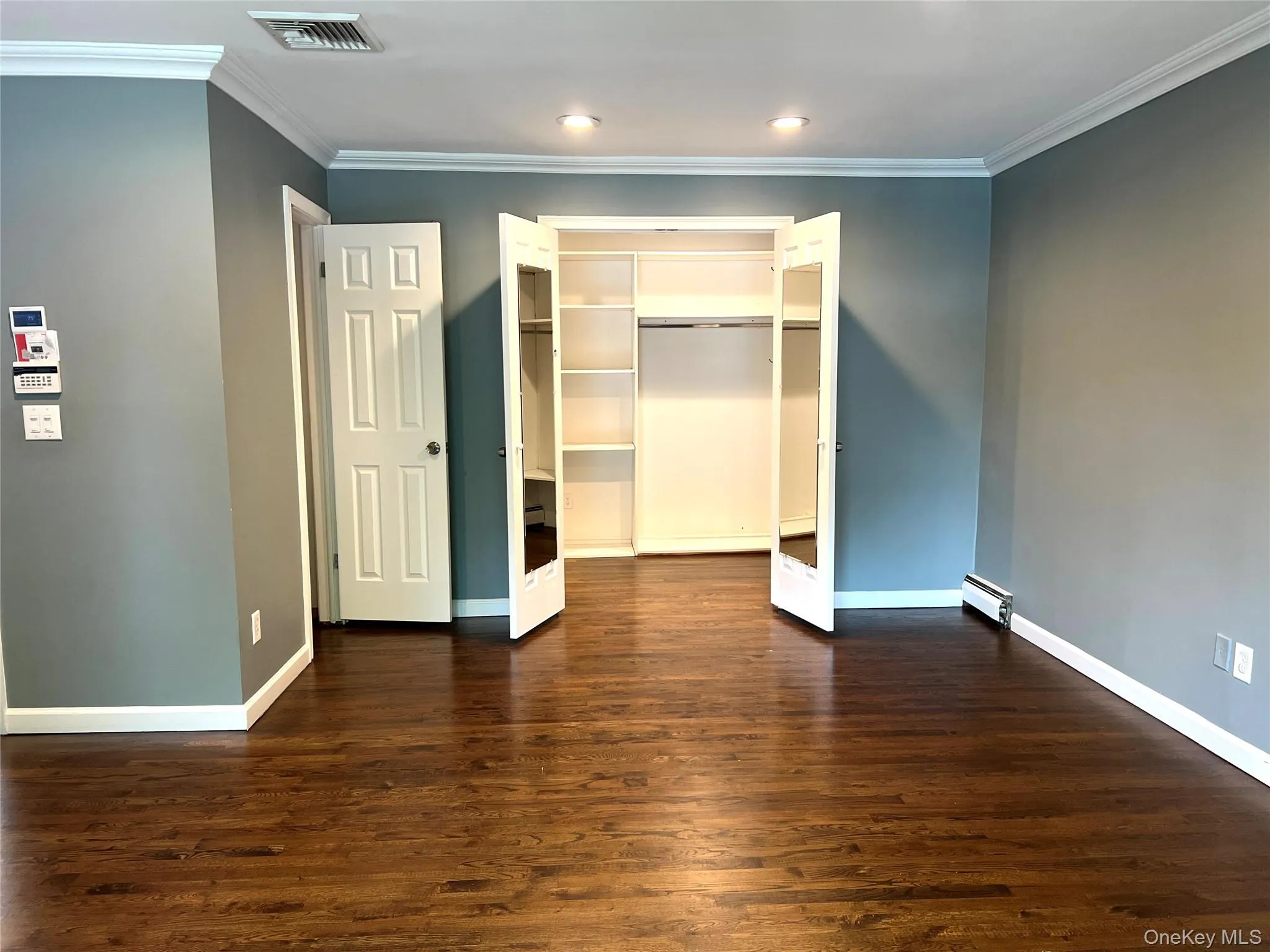 18 melrose, Smithtown, NY, 3 Bedrooms Bedrooms, 8 Rooms Rooms,2 BathroomsBathrooms,Residential Lease,For Rent,melrose,0,1029708 18 melrose, Smithtown, NY, 3 Bedrooms Bedrooms, 8 Rooms Rooms,2 BathroomsBathrooms,Residential Lease,For Rent,melrose,0,1029708