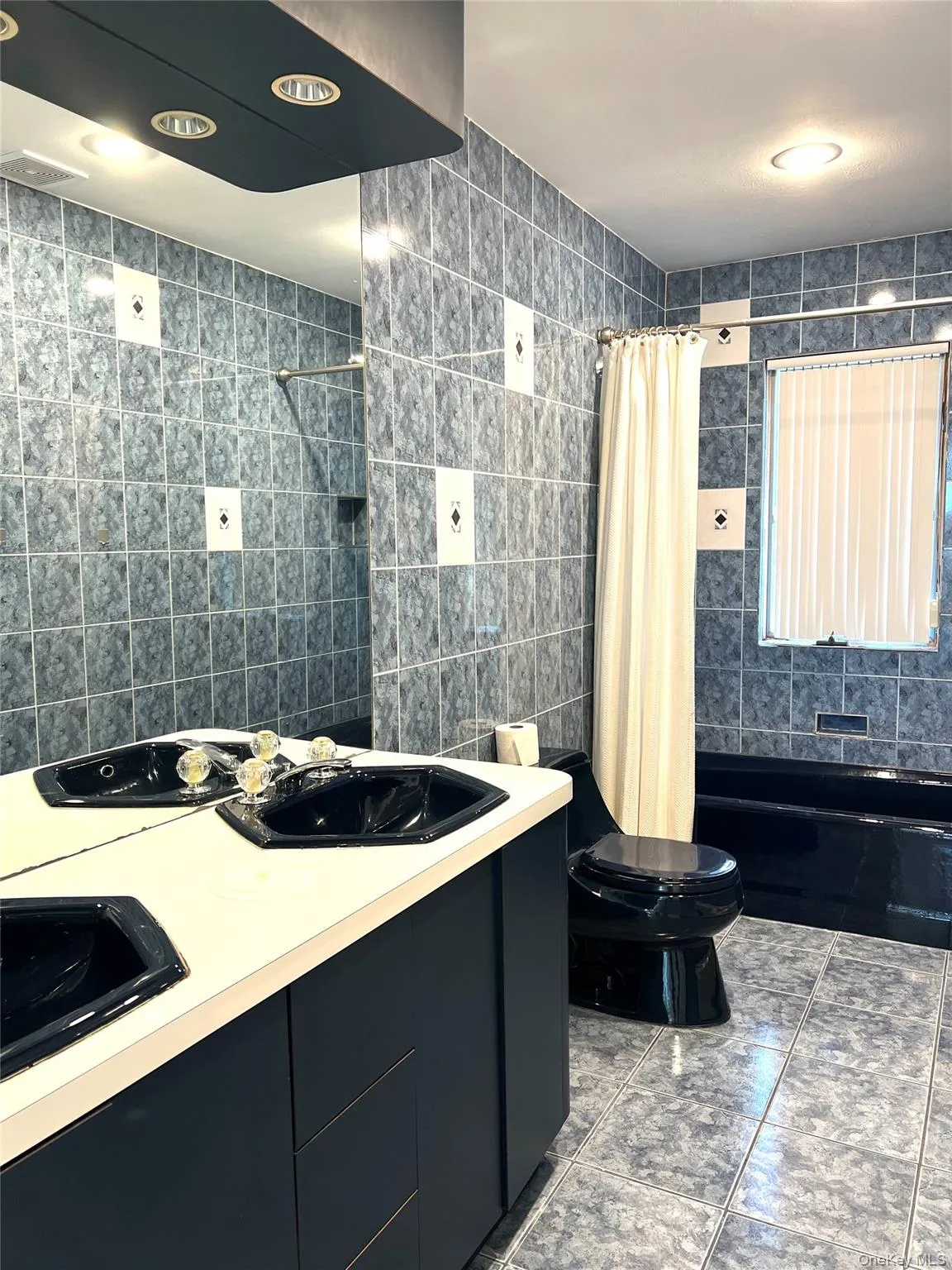 18 melrose, Smithtown, NY, 3 Bedrooms Bedrooms, 8 Rooms Rooms,2 BathroomsBathrooms,Residential Lease,For Rent,melrose,0,1029708 18 melrose, Smithtown, NY, 3 Bedrooms Bedrooms, 8 Rooms Rooms,2 BathroomsBathrooms,Residential Lease,For Rent,melrose,0,1029708