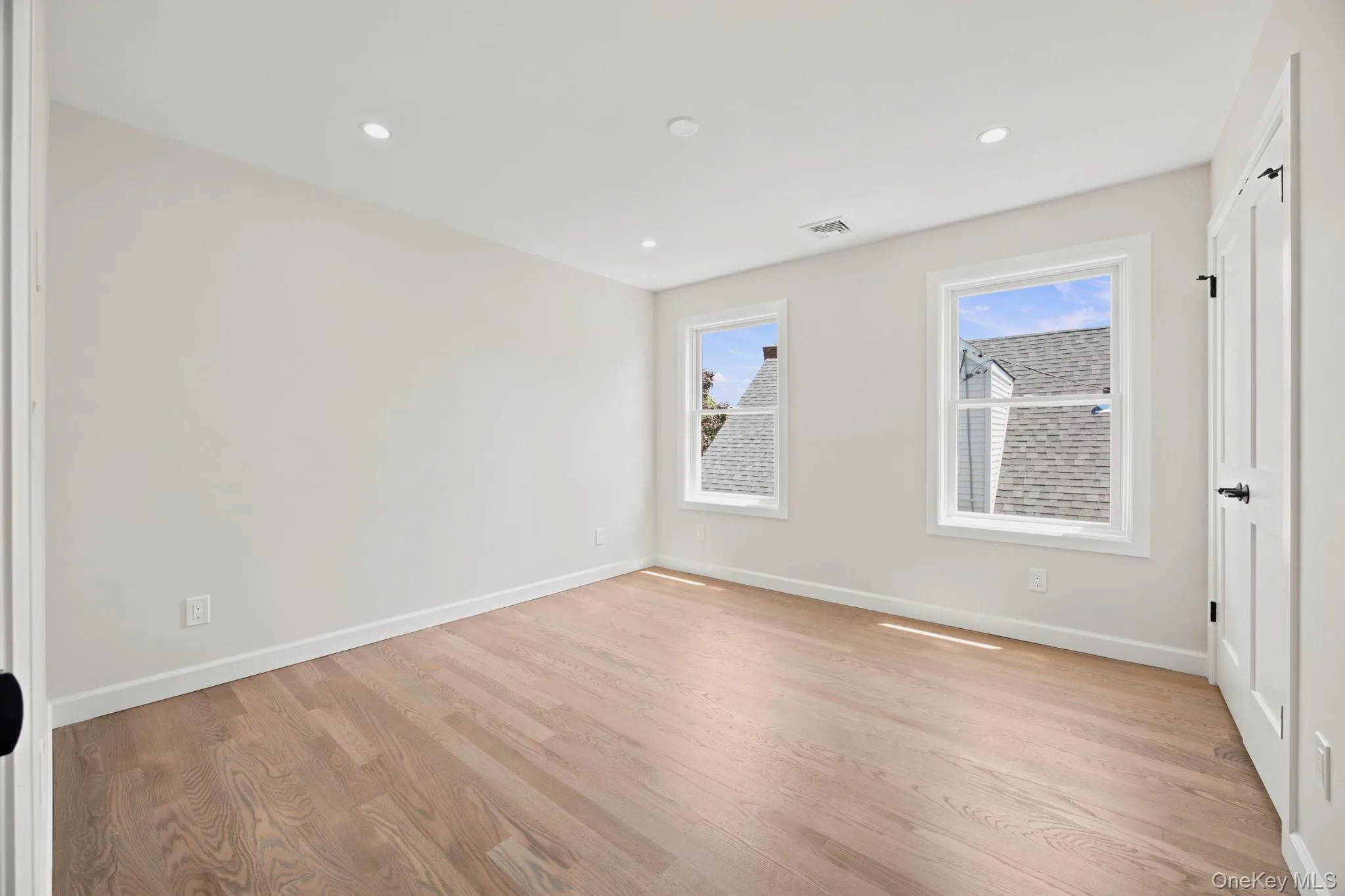 106 Nugent Street, North Hempstead, NY, 5 Bedrooms Bedrooms, 9 Rooms Rooms,4 BathroomsBathrooms,Residential,For Rent,Nugent,0,1029711 106 Nugent Street, North Hempstead, NY, 5 Bedrooms Bedrooms, 9 Rooms Rooms,4 BathroomsBathrooms,Residential,For Rent,Nugent,0,1029711