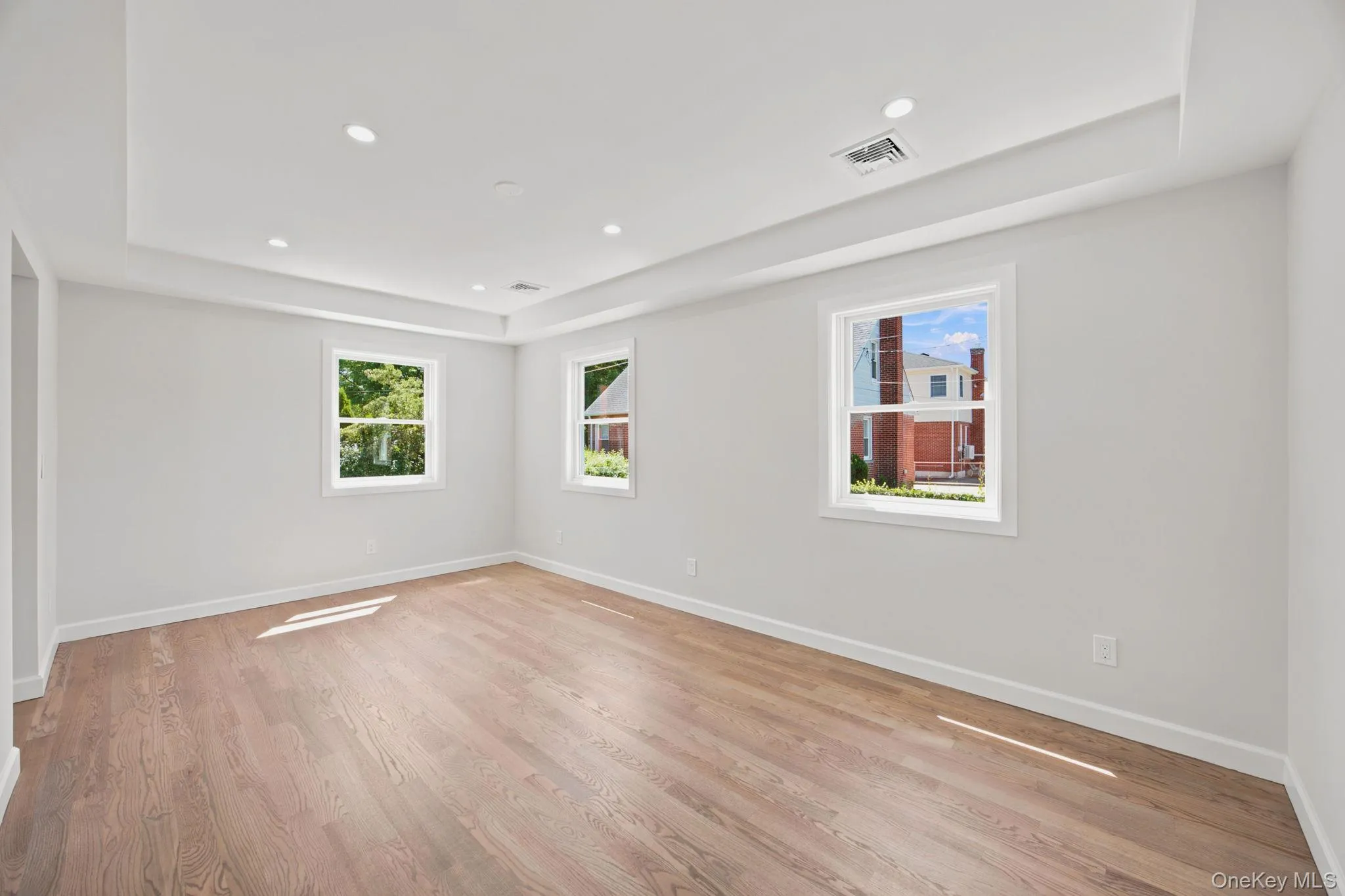 106 Nugent Street, North Hempstead, NY, 5 Bedrooms Bedrooms, 9 Rooms Rooms,4 BathroomsBathrooms,Residential,For Rent,Nugent,0,1029711 106 Nugent Street, North Hempstead, NY, 5 Bedrooms Bedrooms, 9 Rooms Rooms,4 BathroomsBathrooms,Residential,For Rent,Nugent,0,1029711