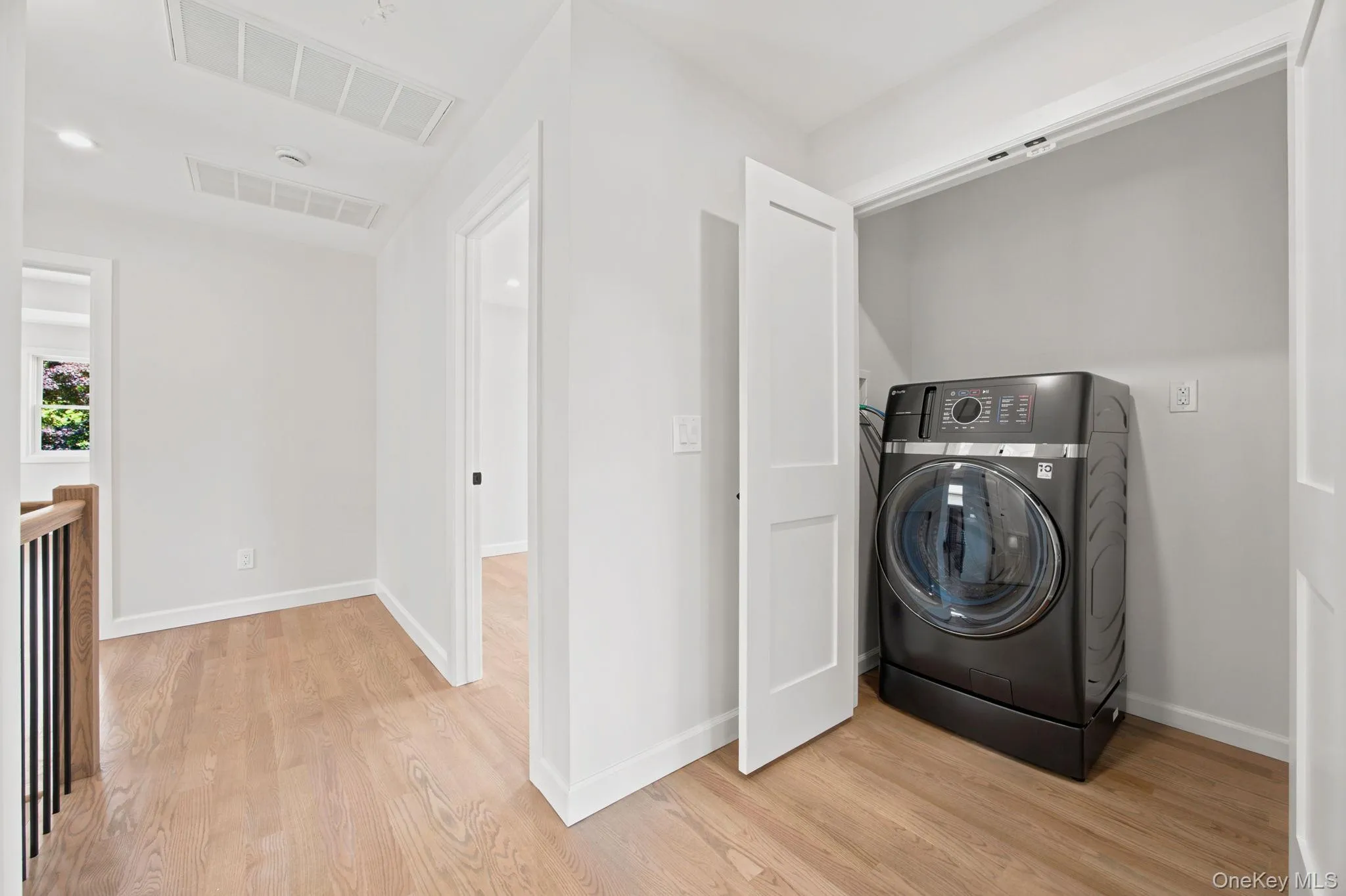 106 Nugent Street, North Hempstead, NY, 5 Bedrooms Bedrooms, 9 Rooms Rooms,4 BathroomsBathrooms,Residential,For Rent,Nugent,0,1029711 106 Nugent Street, North Hempstead, NY, 5 Bedrooms Bedrooms, 9 Rooms Rooms,4 BathroomsBathrooms,Residential,For Rent,Nugent,0,1029711
