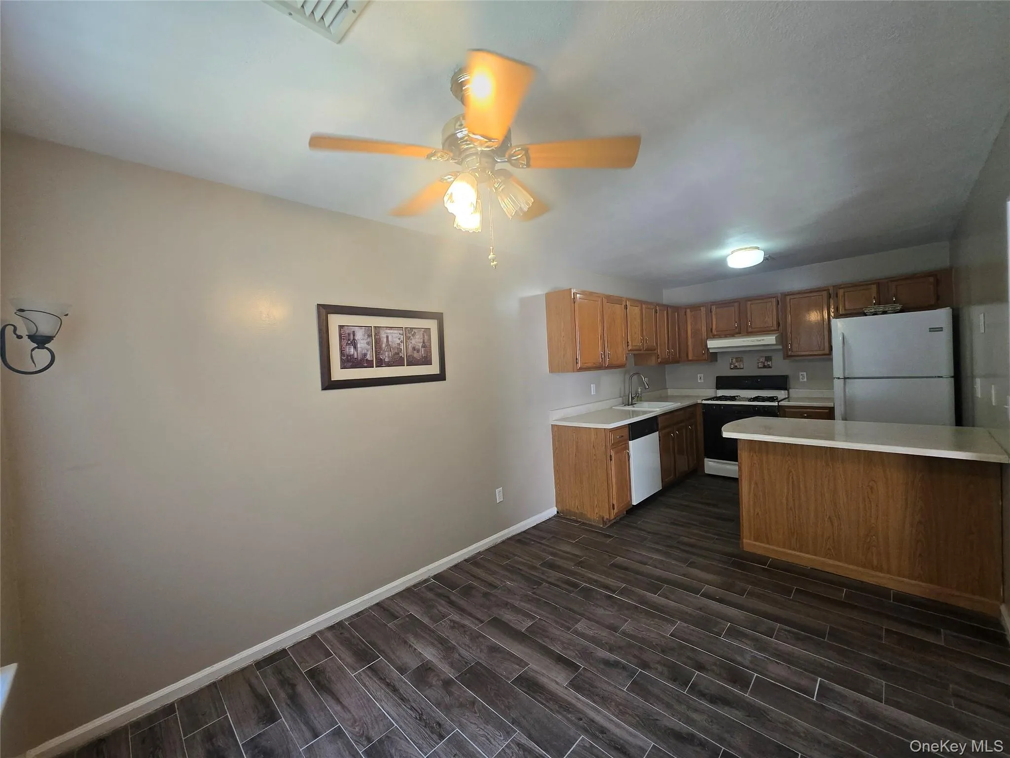 49 Jimal Drive, Middletown, NY, 2 Bedrooms Bedrooms, 4 Rooms Rooms,1 BathroomBathrooms,Residential,For Rent,Jimal,0,1029712 49 Jimal Drive, Middletown, NY, 2 Bedrooms Bedrooms, 4 Rooms Rooms,1 BathroomBathrooms,Residential,For Rent,Jimal,0,1029712