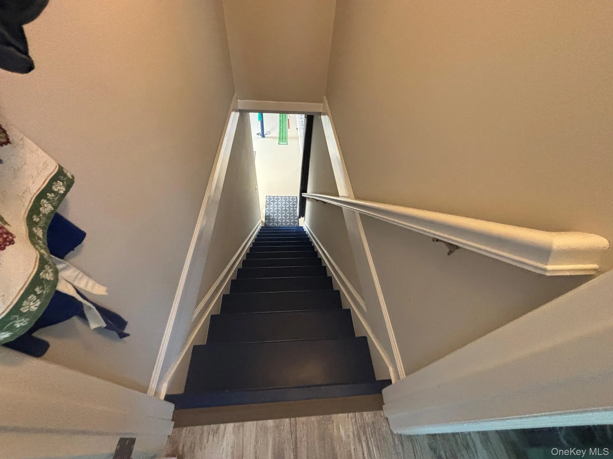 1661 Old Country Road, Riverhead, NY, 3 Bedrooms Bedrooms, 7 Rooms Rooms,2 BathroomsBathrooms,Residential,For Rent,Old Country,0,1029713 1661 Old Country Road, Riverhead, NY, 3 Bedrooms Bedrooms, 7 Rooms Rooms,2 BathroomsBathrooms,Residential,For Rent,Old Country,0,1029713